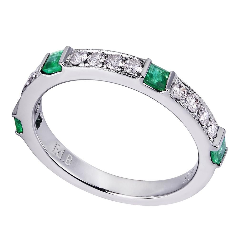 18 Karat White Gold 0.30 Carat Diamond Green Emerald Pave Ladies Ring
