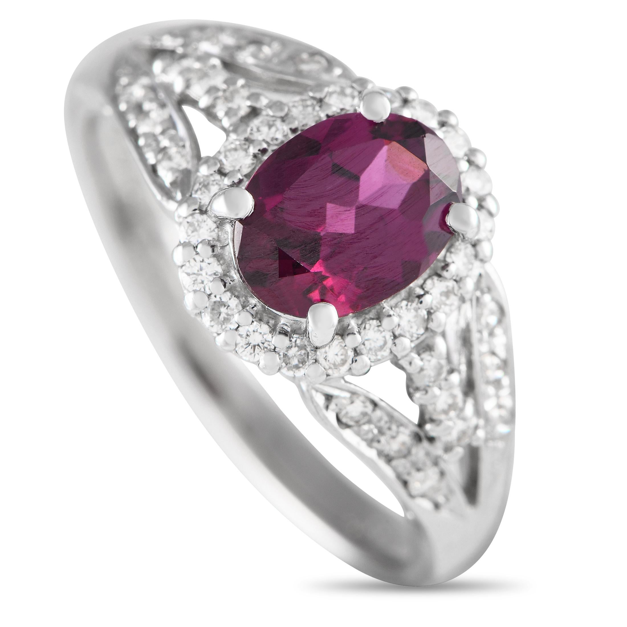 18K White Gold 0.35ct Diamond and Rhodolite Garnet Ring In Excellent Condition For Sale In Southampton, PA