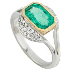 18K White Gold 0.36ct Diamond and Emerald Ring MF38-050726