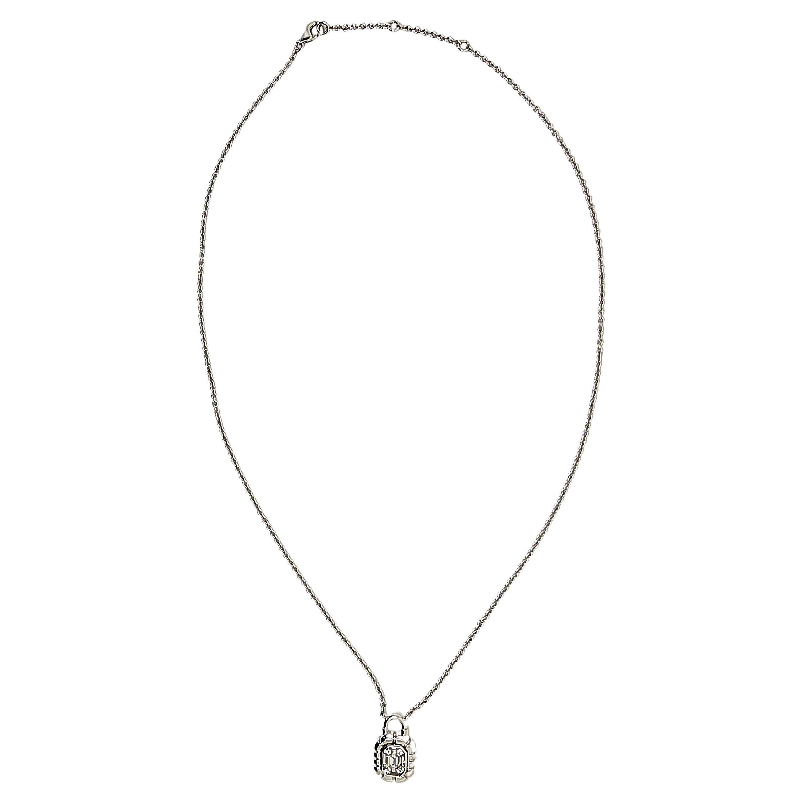 Or blanc 18K - Pendentif Luck Shape en diamant naturel de 0,39 ct avec chaîne