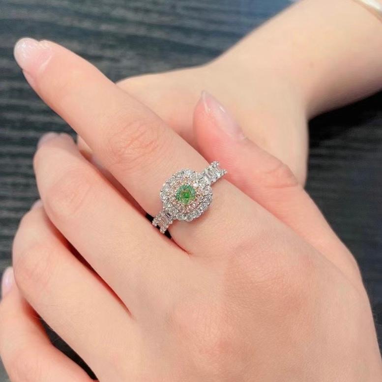 Modern 18K White Gold 0.40CT Fancy Green Diamond Ring with Diamonds For Sale