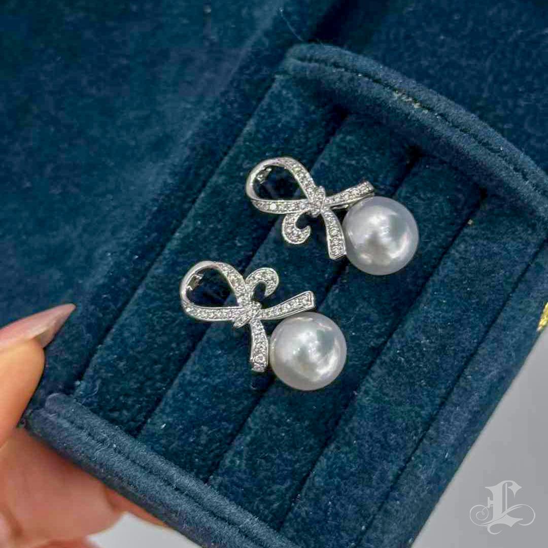 【Crown Radiance】Graceful Knot Aurora South Sea Pearl Earrings For Sale 2