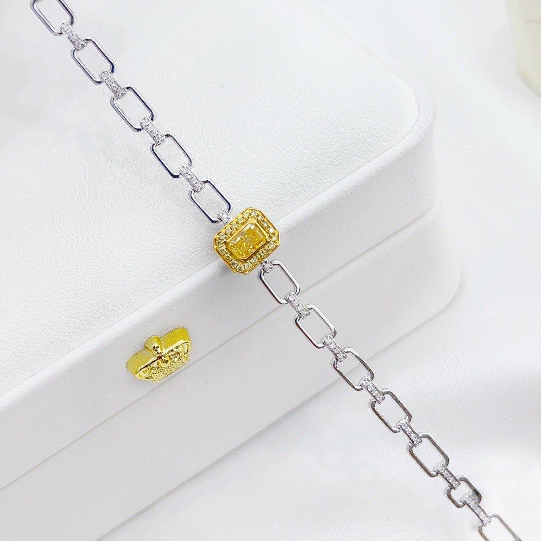 Modern 18K White Gold 0.50 CT Fancy Yellow Diamond Bracelet with Diamonds For Sale