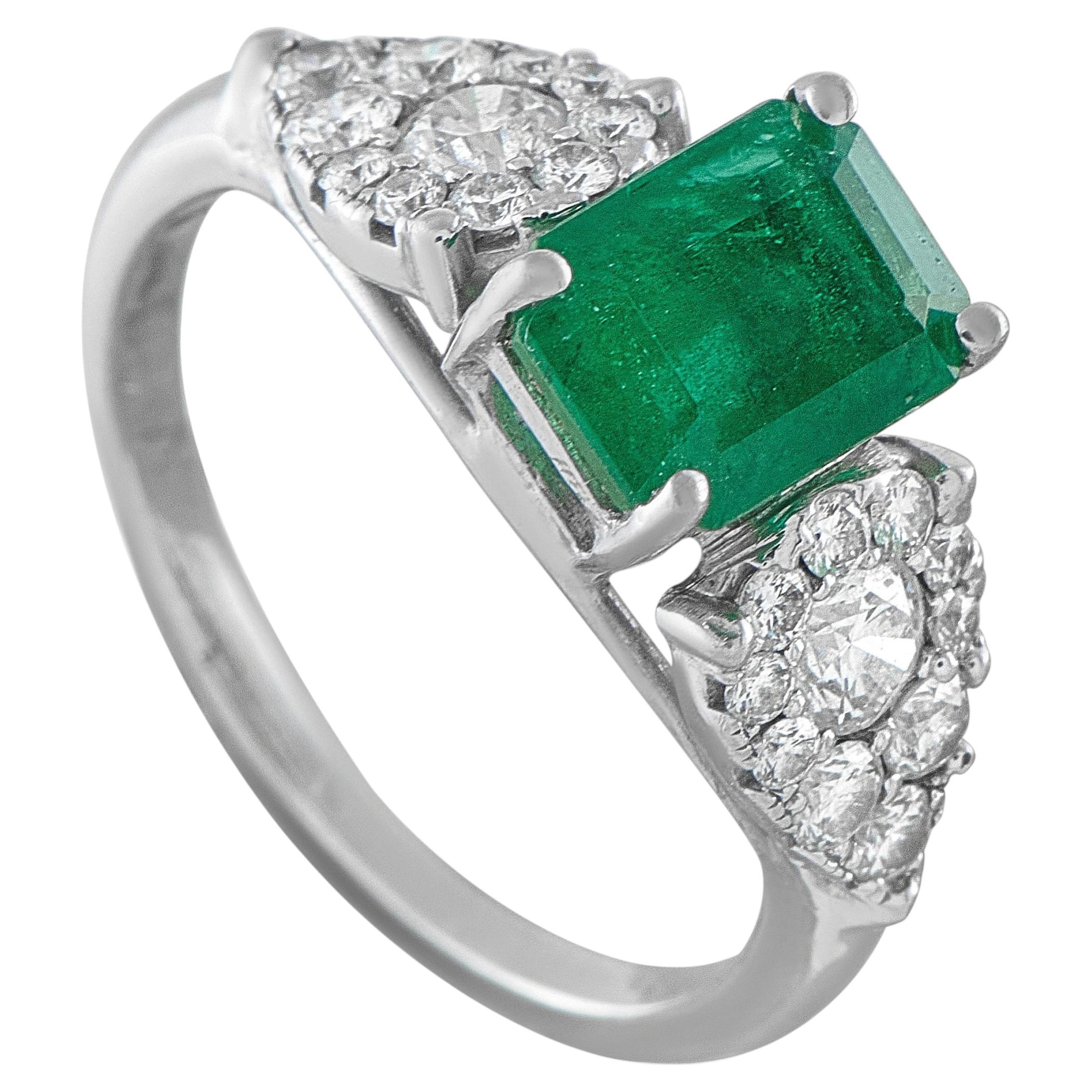 18K White Gold 0.50ct Diamond and Emerald Ring MF14-070726