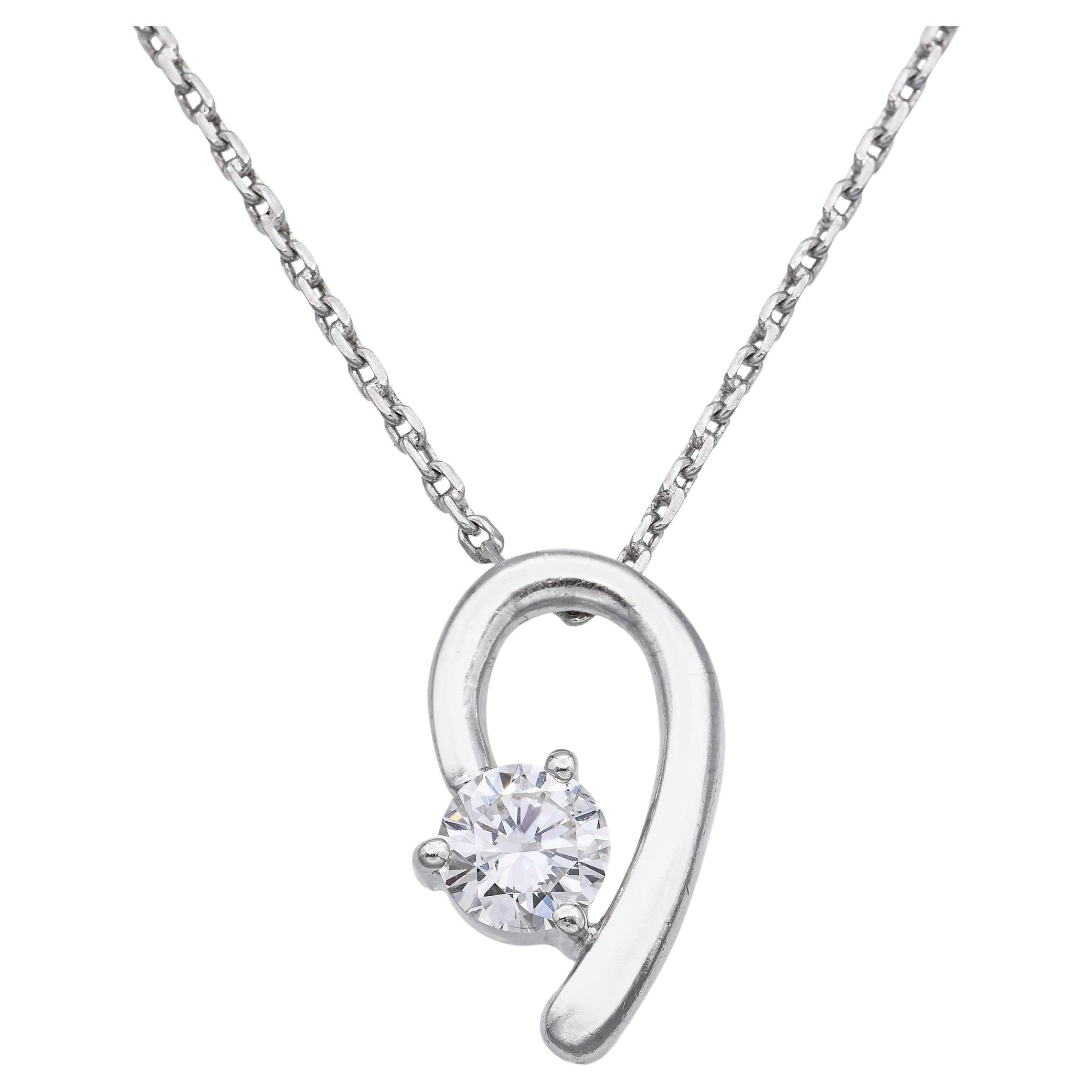 Ciondolo con diamante da 0,52 carati in oro bianco 18 carati e collana con catena in platino