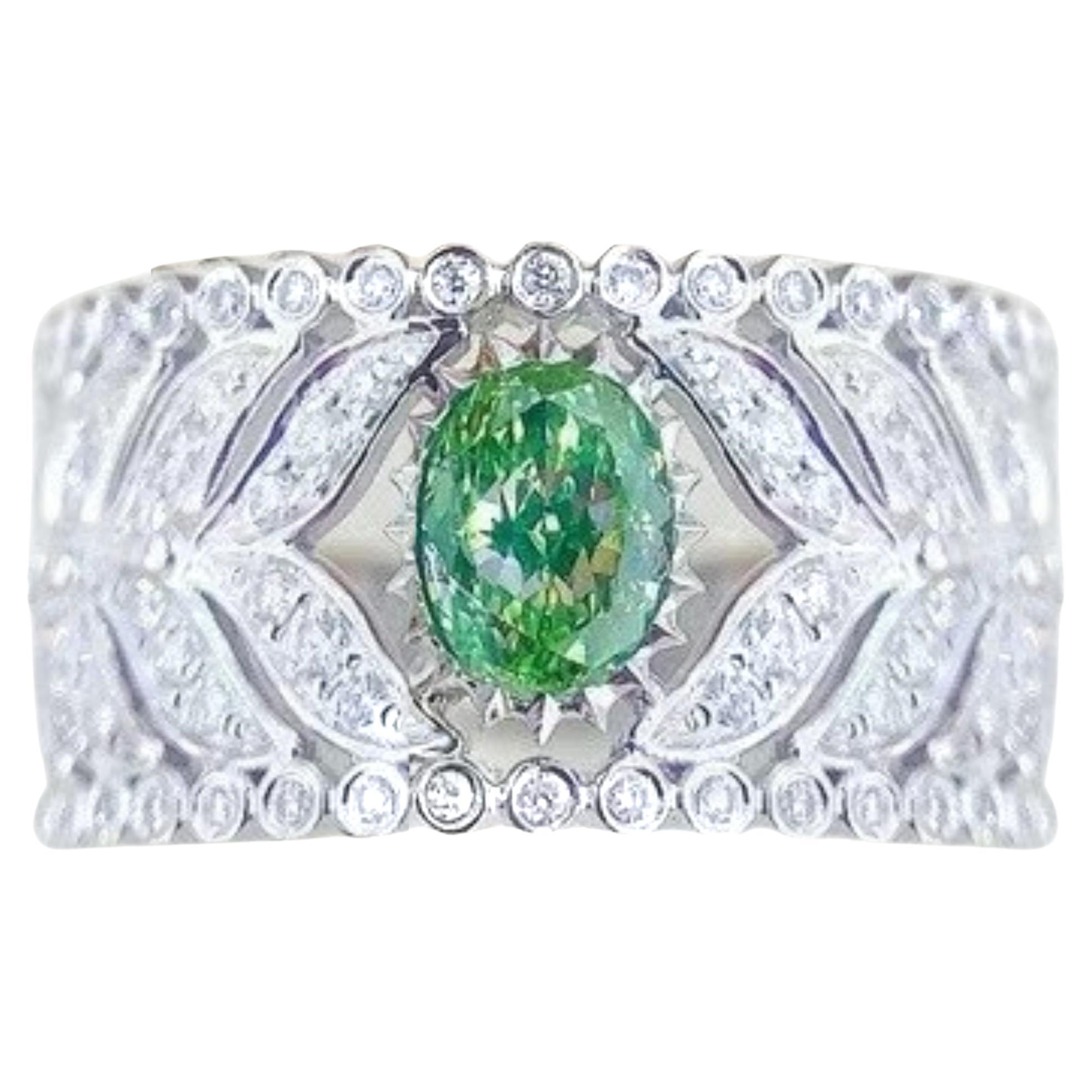18K White Gold 0.53 CT Natural Fancy Green Diamond Ring