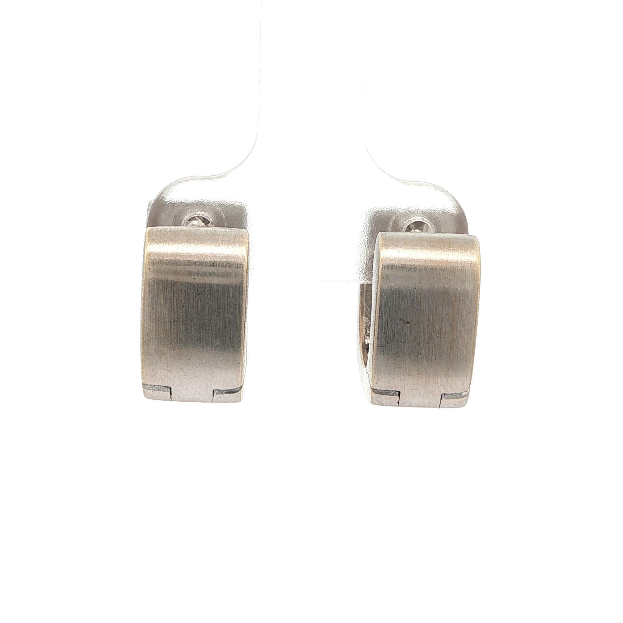 18k White Gold 0.56ctw Diamond Brushed Finish Wide Squared Huggie Hoop Earrings For Sale 5
