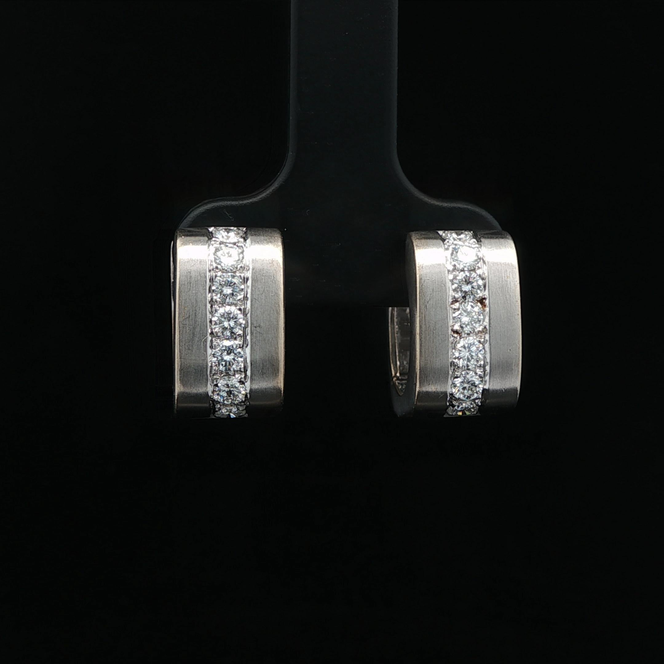 18k White Gold 0.56ctw Diamond Brushed Finish Wide Squared Huggie Hoop Earrings For Sale 8