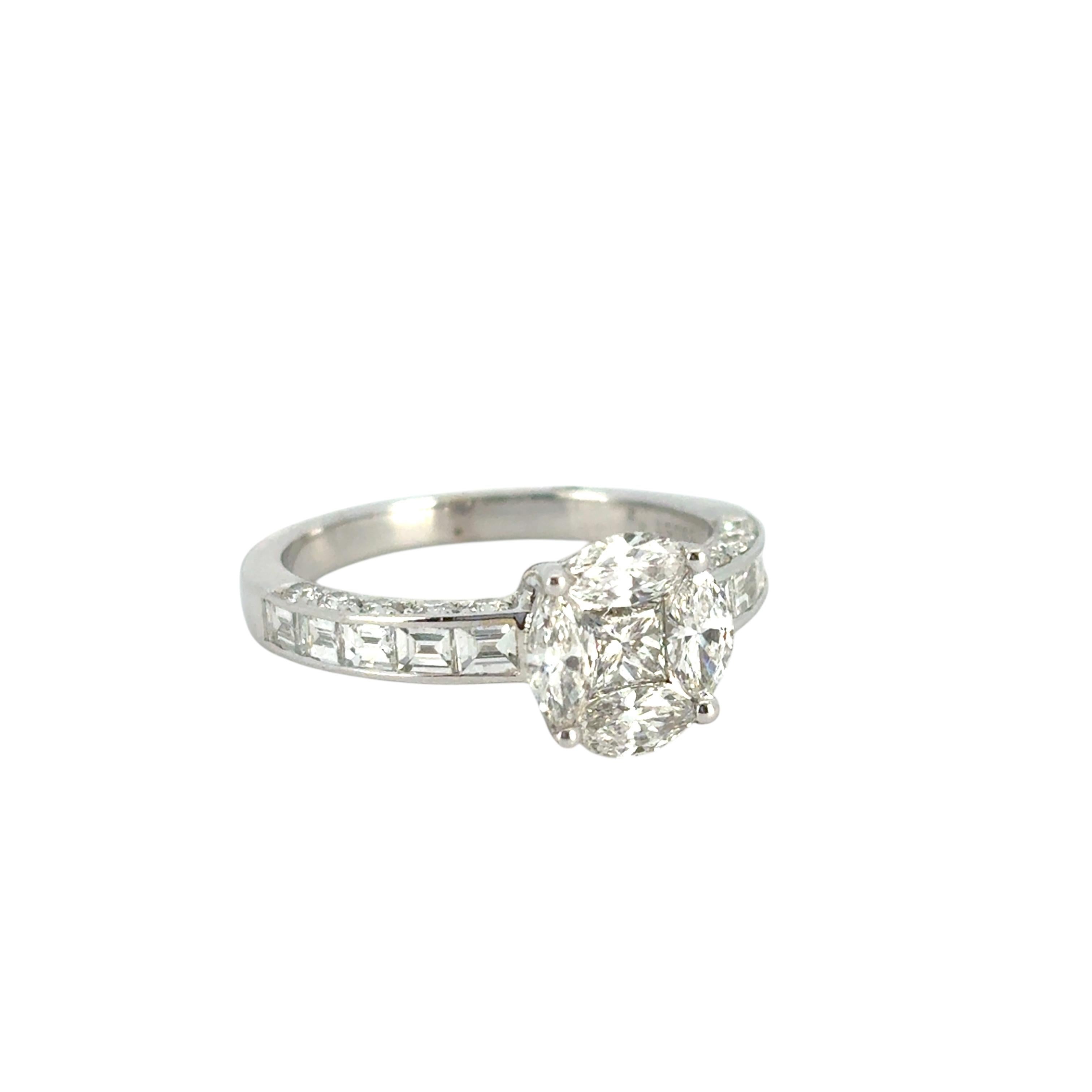Anello di fidanzamento in oro bianco 18k con diamante naturale taglio marquise e principessa da 0,58 carati in vendita 4