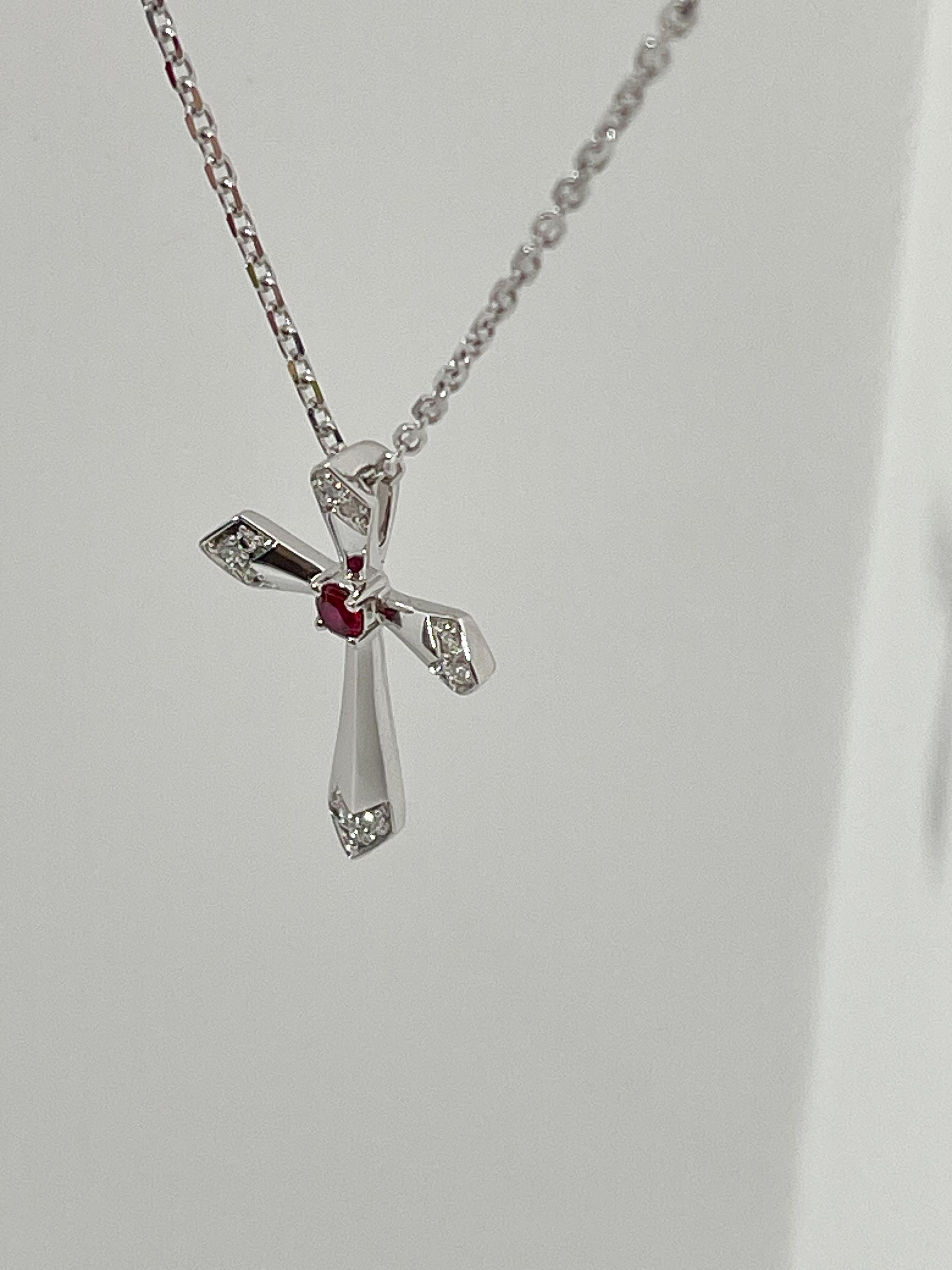 18K White Gold .06 CTW Diamond and .07 CT Ruby Cross Necklace In Excellent Condition For Sale In Stuart, FL