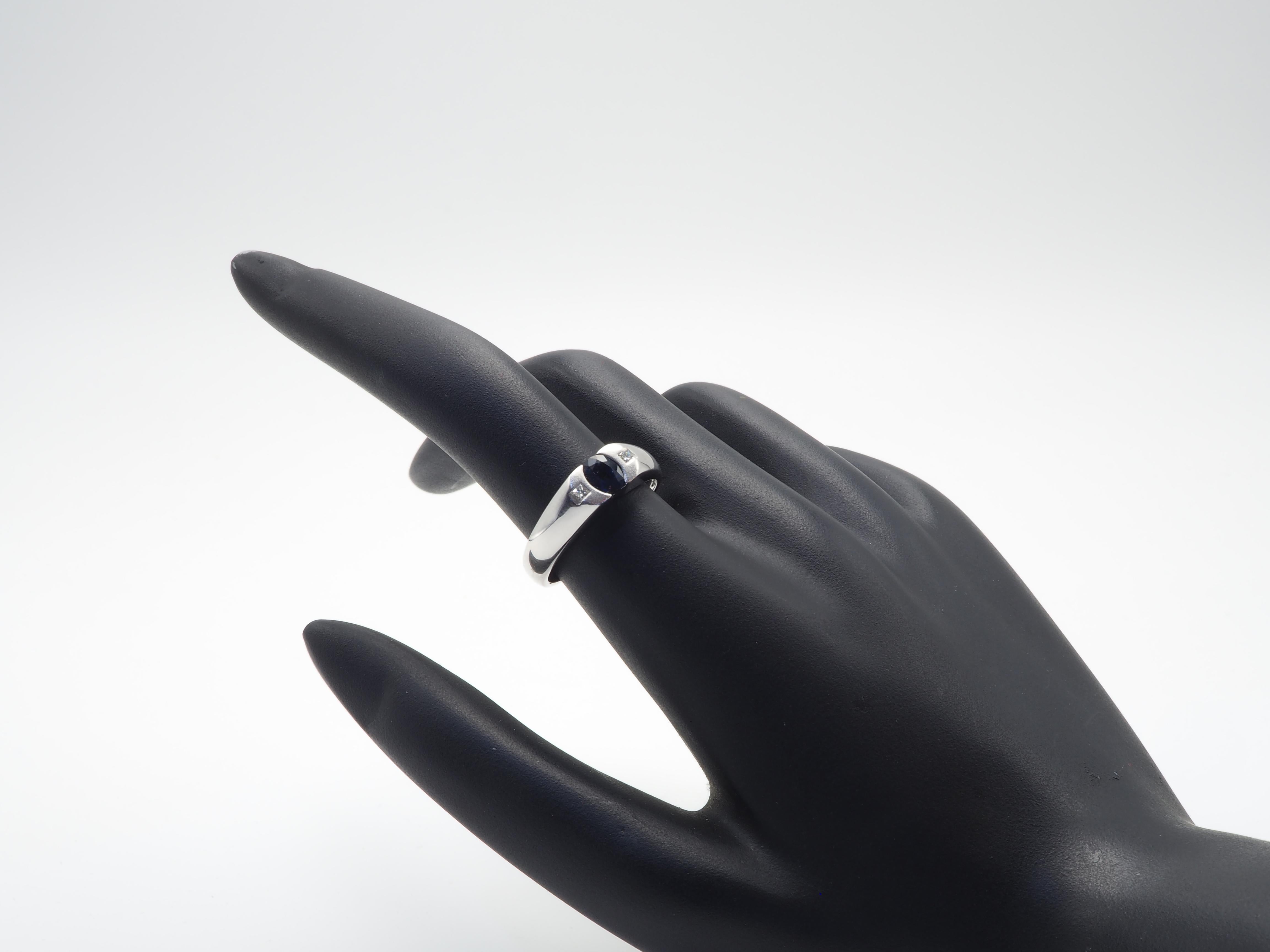 18K Weißgold 0,61ct Blauer Saphir & 0,05ct Diamant Halbzeiliger Bandring für Damen oder Herren im Angebot