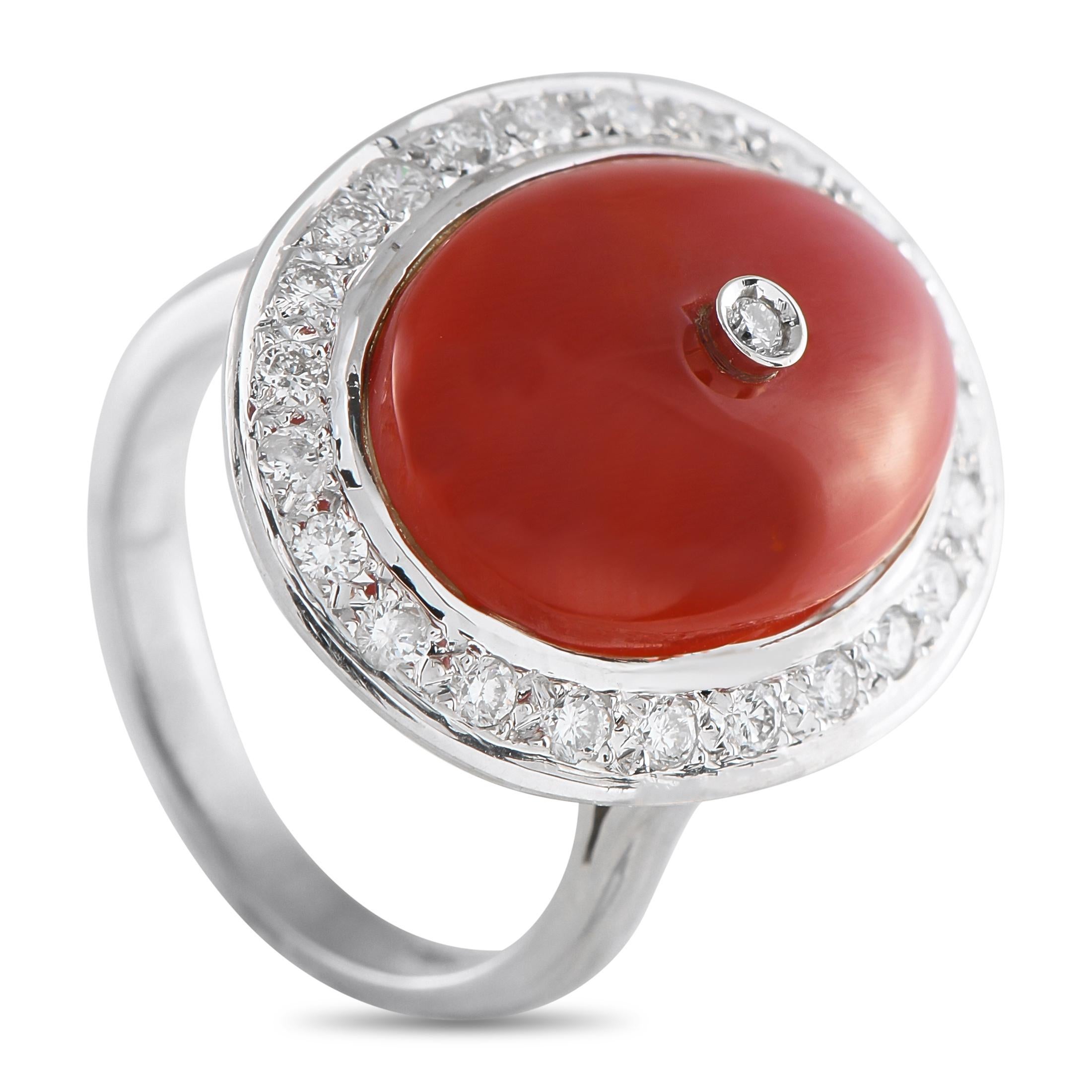 Bague en or blanc 18K avec diamant et corail de 0,65ct Excellent état - En vente à Southampton, PA