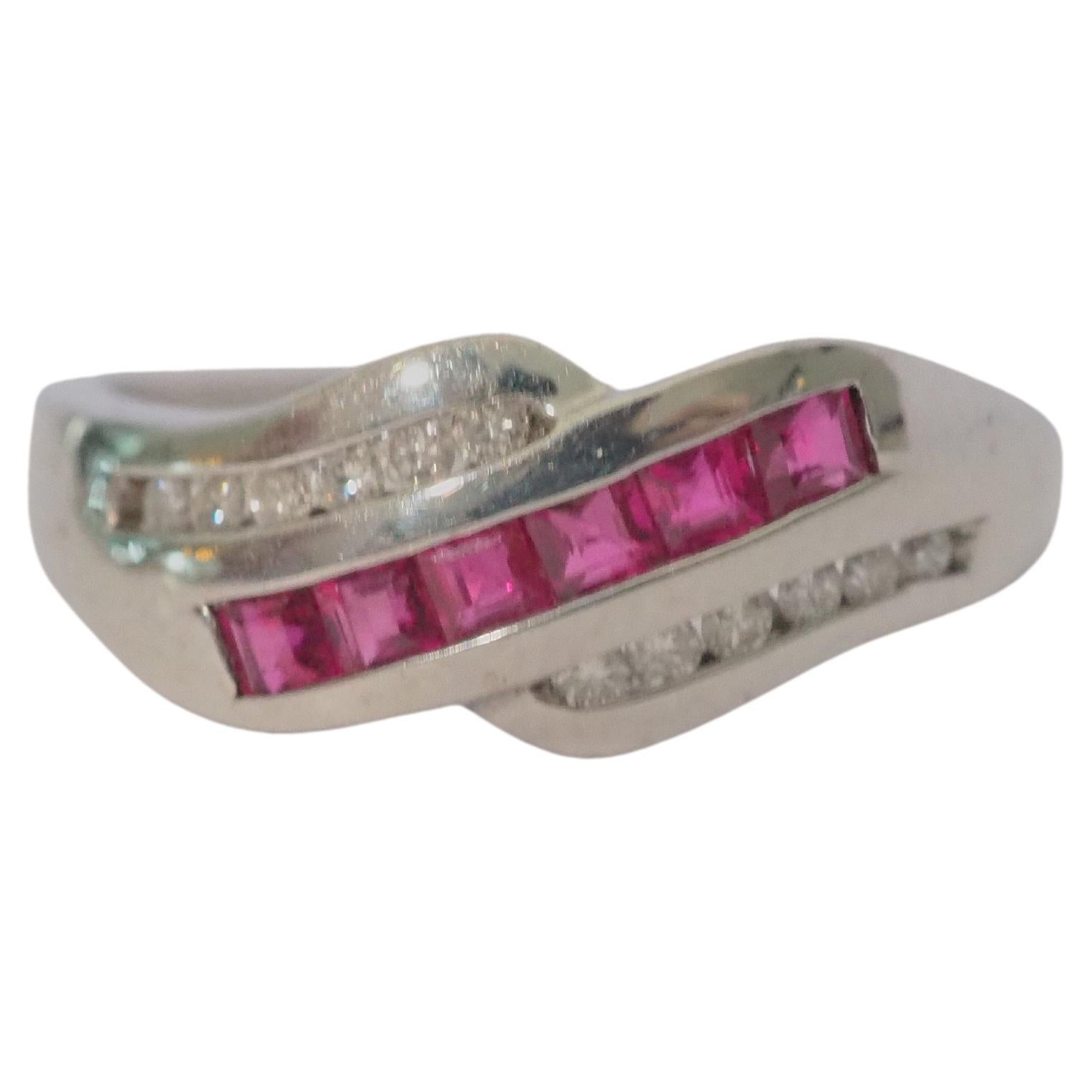 18K White Gold 0.65ct Ruby & 0.13ct Diamond Wavy Band Ring For Sale
