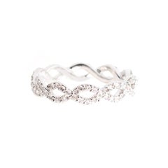 Alessa Infinity Pave Ring 18 Karat White Gold Essentials Collection