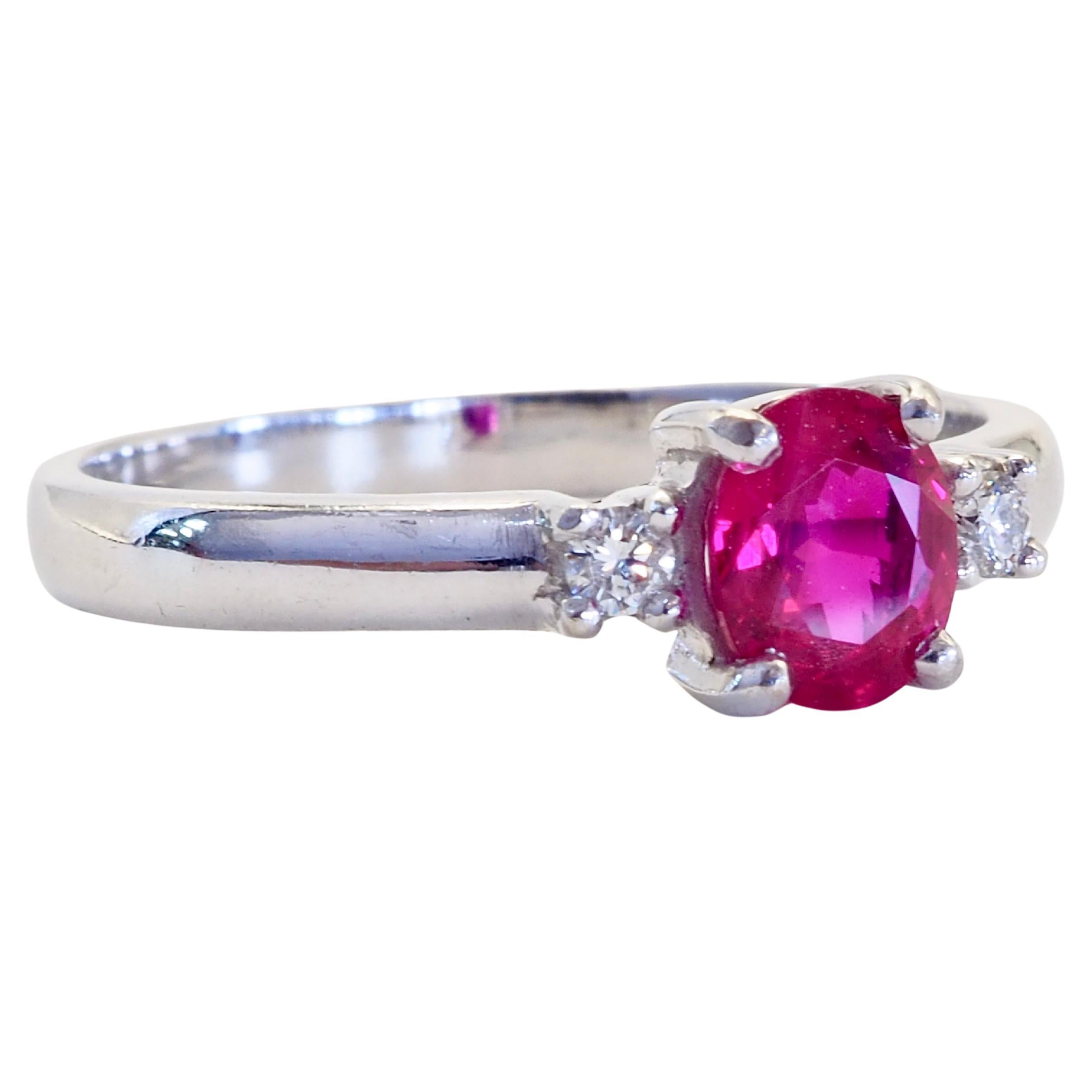 18K White Gold 0.69ct Oval Clear Ruby & 0.11ct Brilliant Diamond Ring In New Condition For Sale In เกาะสมุย, TH