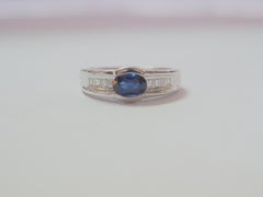 No Reserve- 18K White Gold 0.71ct Blue Sapphire & 0.14ct Diamond Unisex Ring