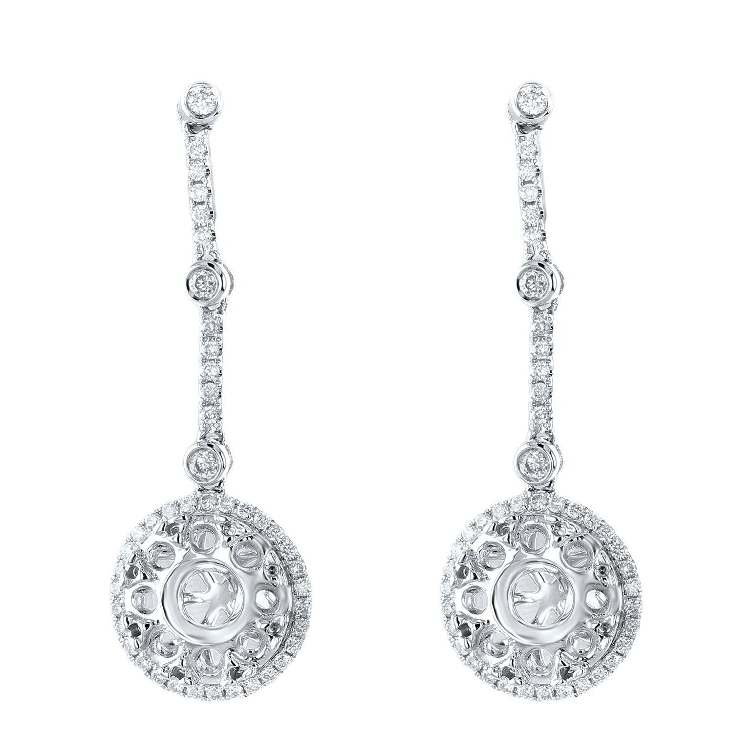 18 Karat White Gold 0.74 Carat Diamond Earrings In New Condition For Sale In New York, NY