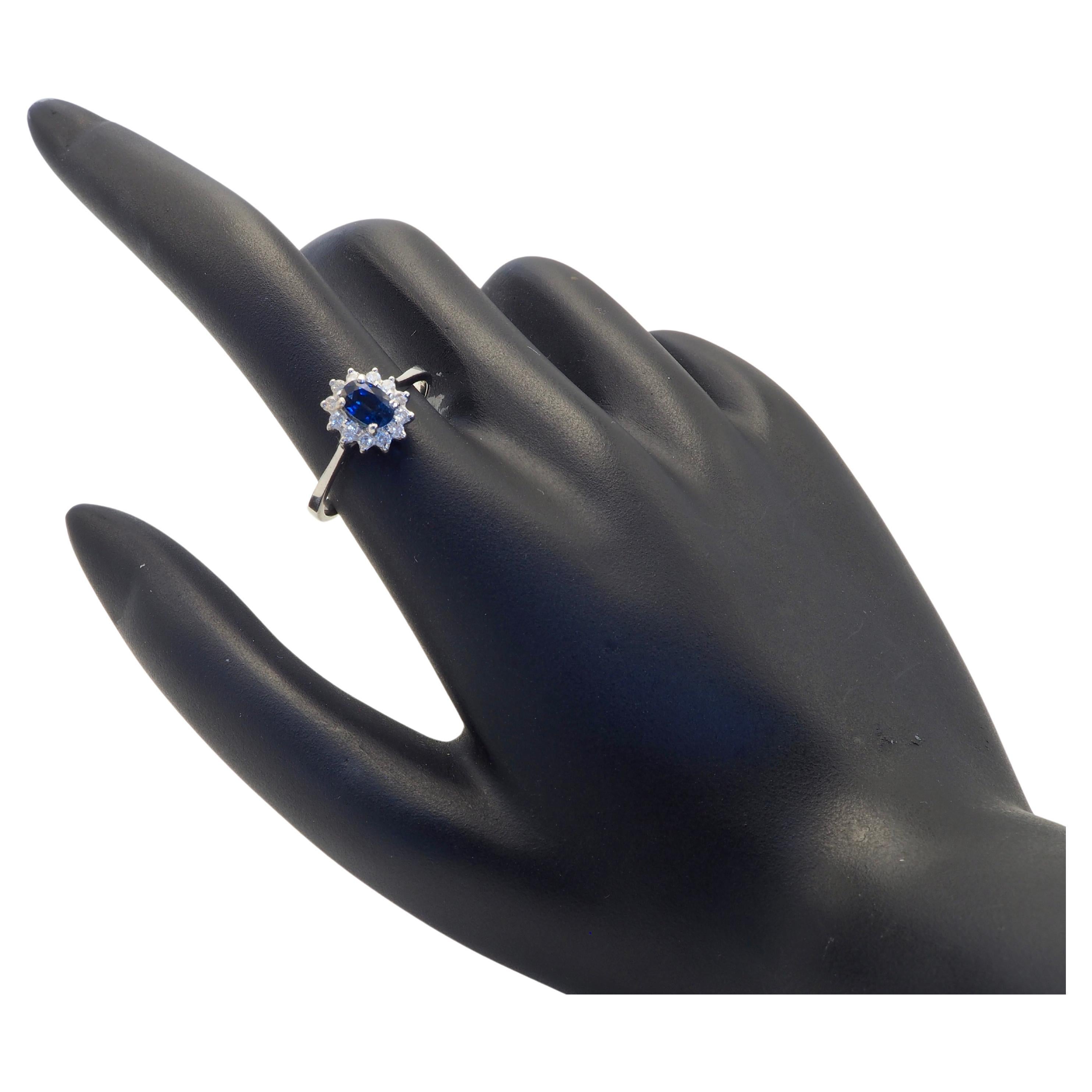 18K White Gold 0.74ct Blue Sapphire & 0.20ct Diamond Fine Sunburst Ring For Sale 1