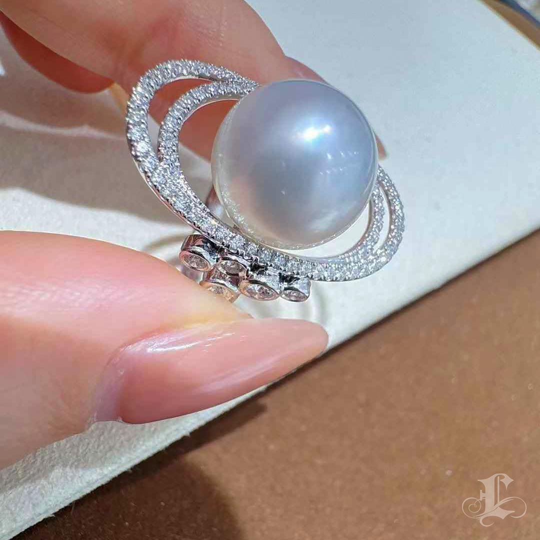 Women's 【Lustre Arc】Celestial Orbit Aurora South Sea Pearl Diamond Ring For Sale
