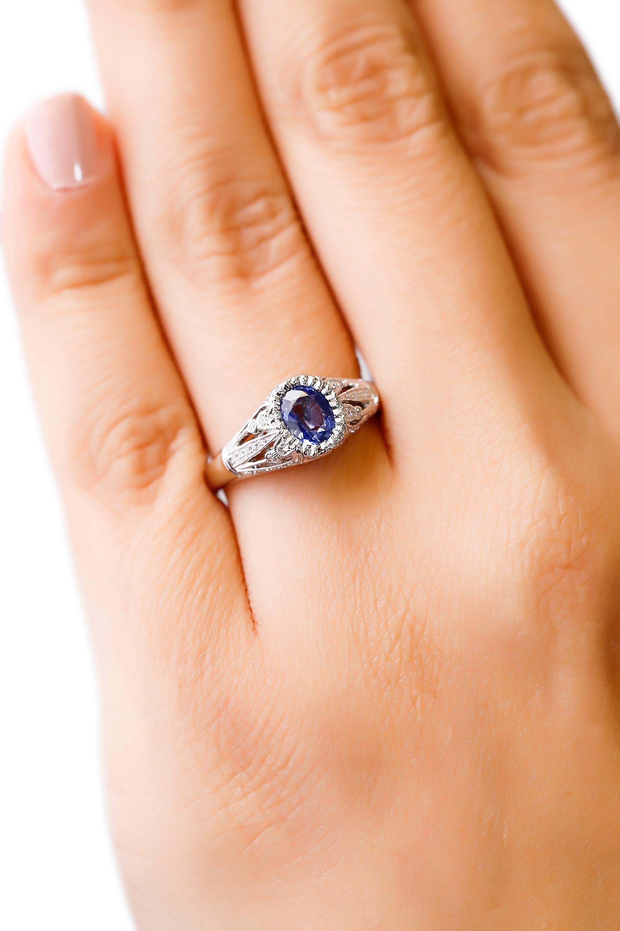 18 Karat Gold 0.77 Carat Blue Sapphire Diamond Halo Ring New Art Deco Style 2