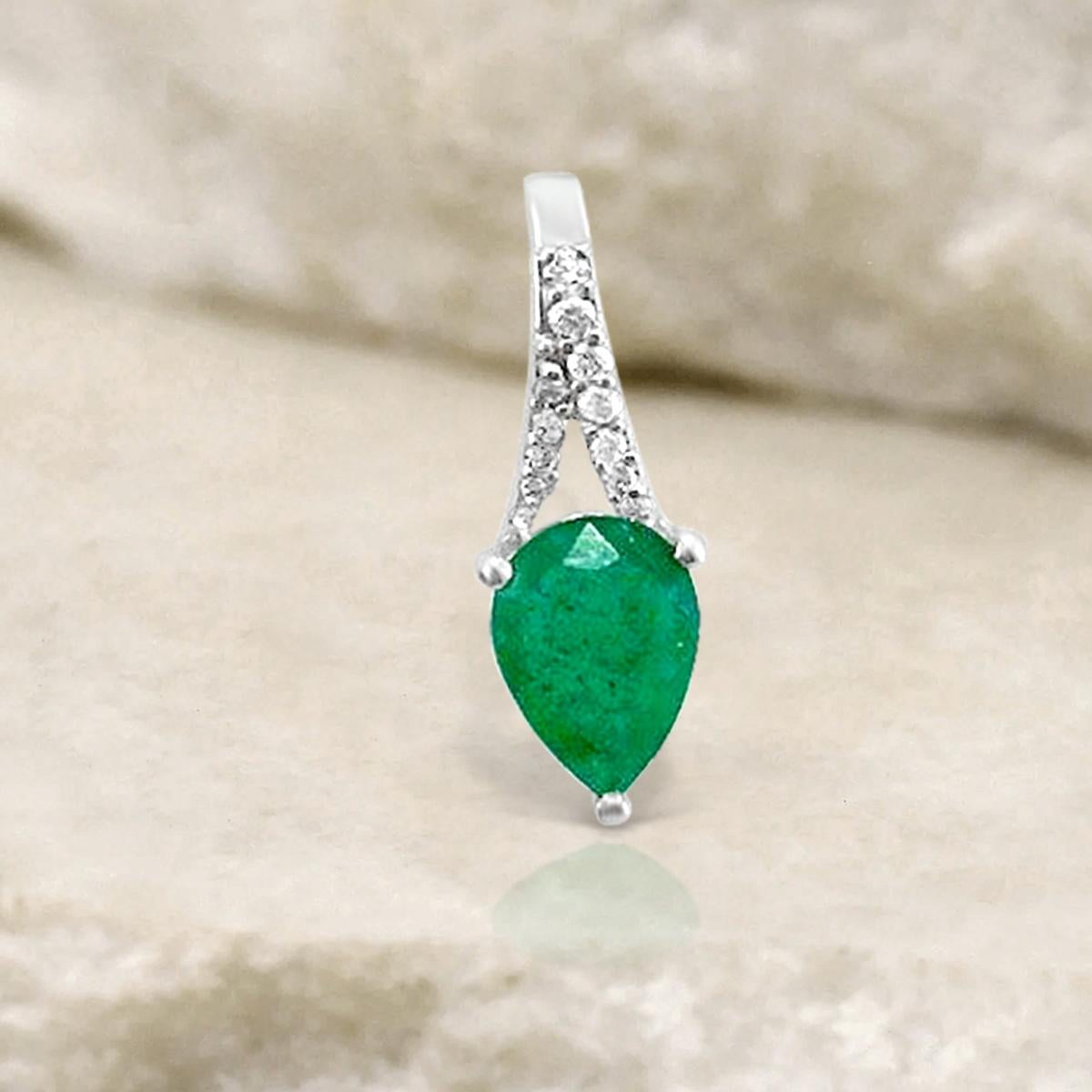 18K White Gold 0.79cts Emerald and Diamond Pendant, Style# TS1024P In New Condition In New York, NY