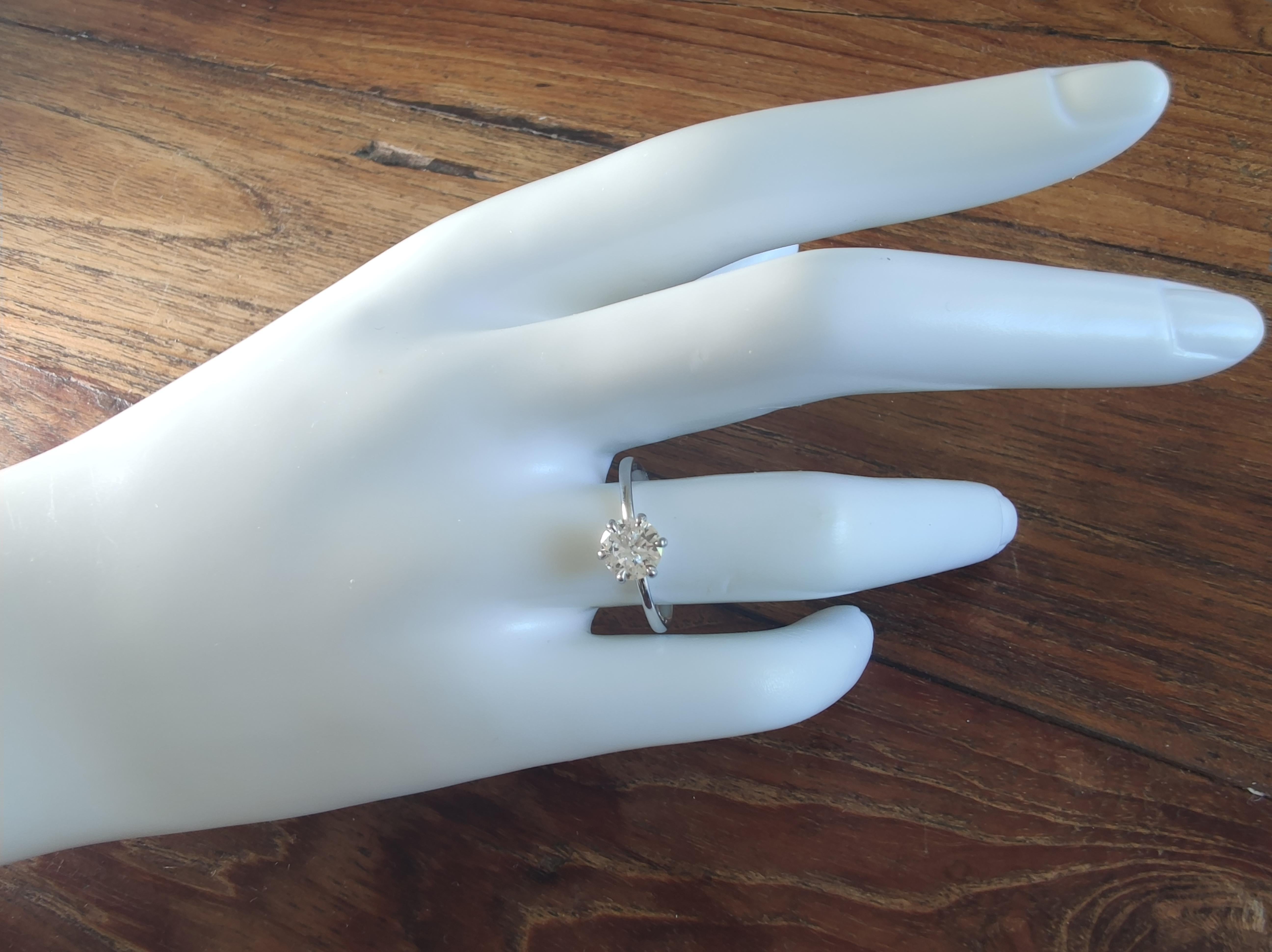 18K Weißgold 0,80 Karat Diamant Solitär Ring -zertifizierte Verlobungsring Geschenk (Zeitgenössisch) im Angebot