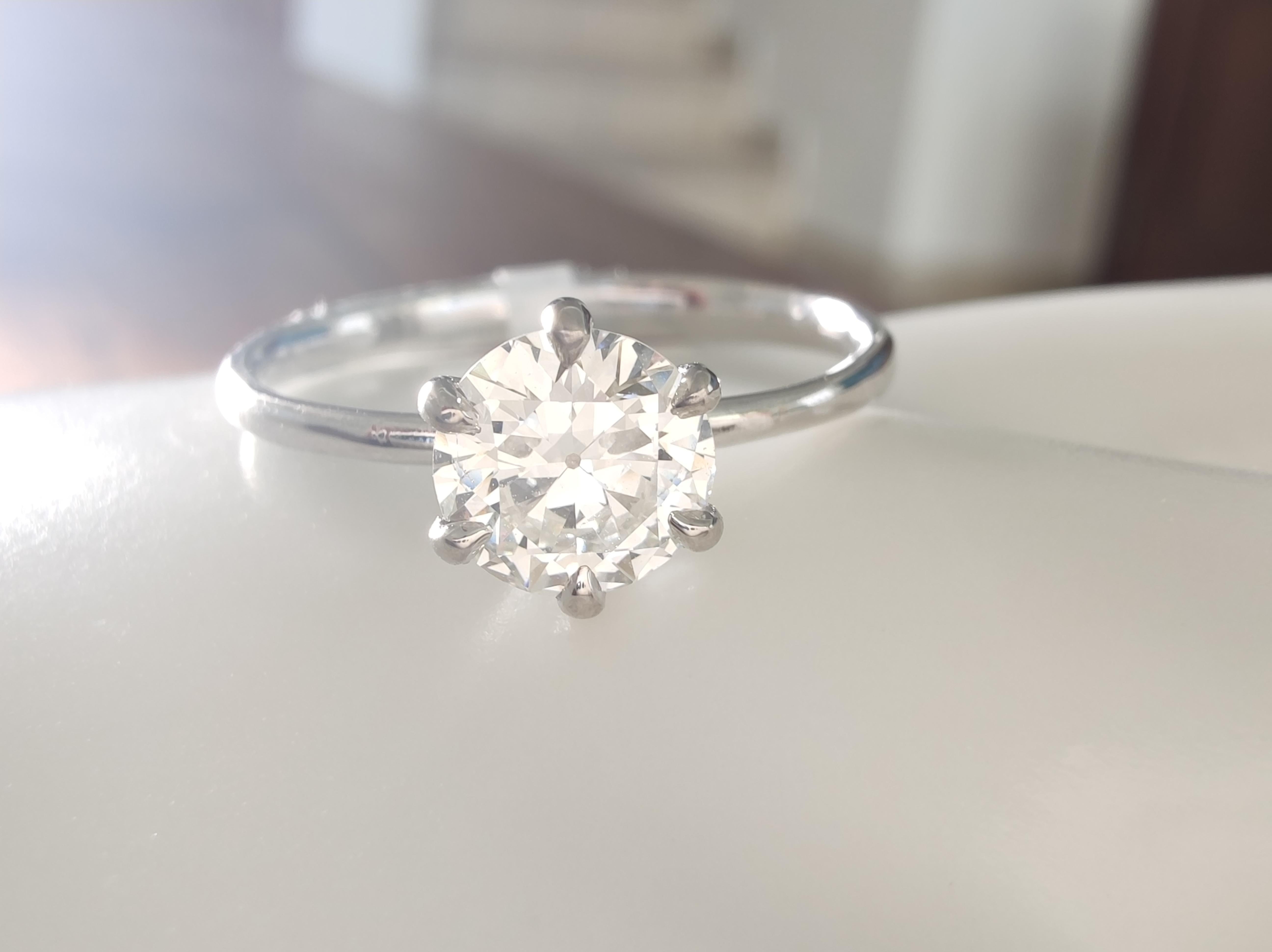 18K Weißgold 0,80 Karat Diamant Solitär Ring -zertifizierte Verlobungsring Geschenk im Angebot 1