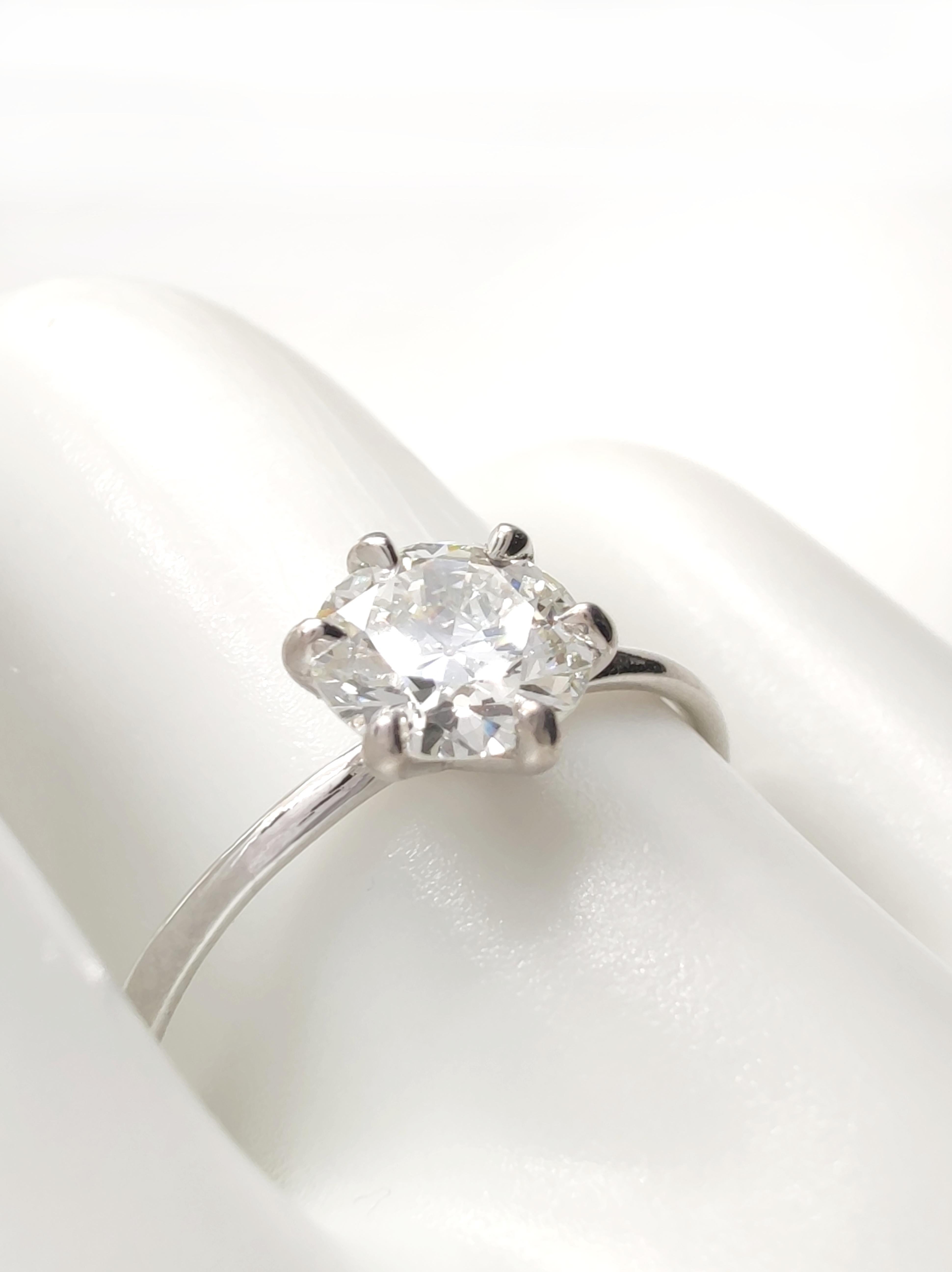 18K White Gold 0.80ct Diamond Solitaire Ring – IGI Certified Engagement Ring In New Condition For Sale In Sant Josep de sa Talaia, IB
