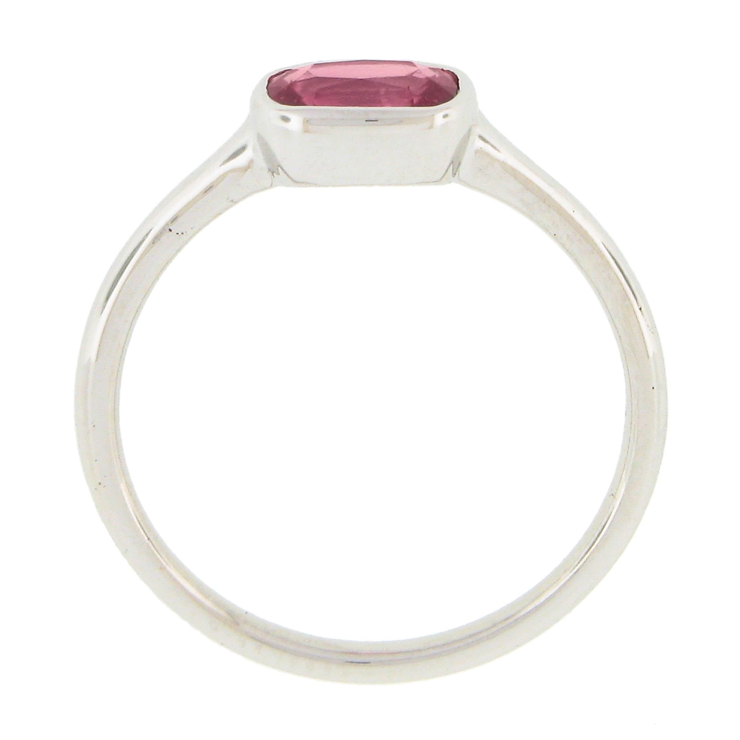 18k White Gold 0.81ctw GIA Cushion Padparadscha Sapphire Bezel Solitaire Ring For Sale 3
