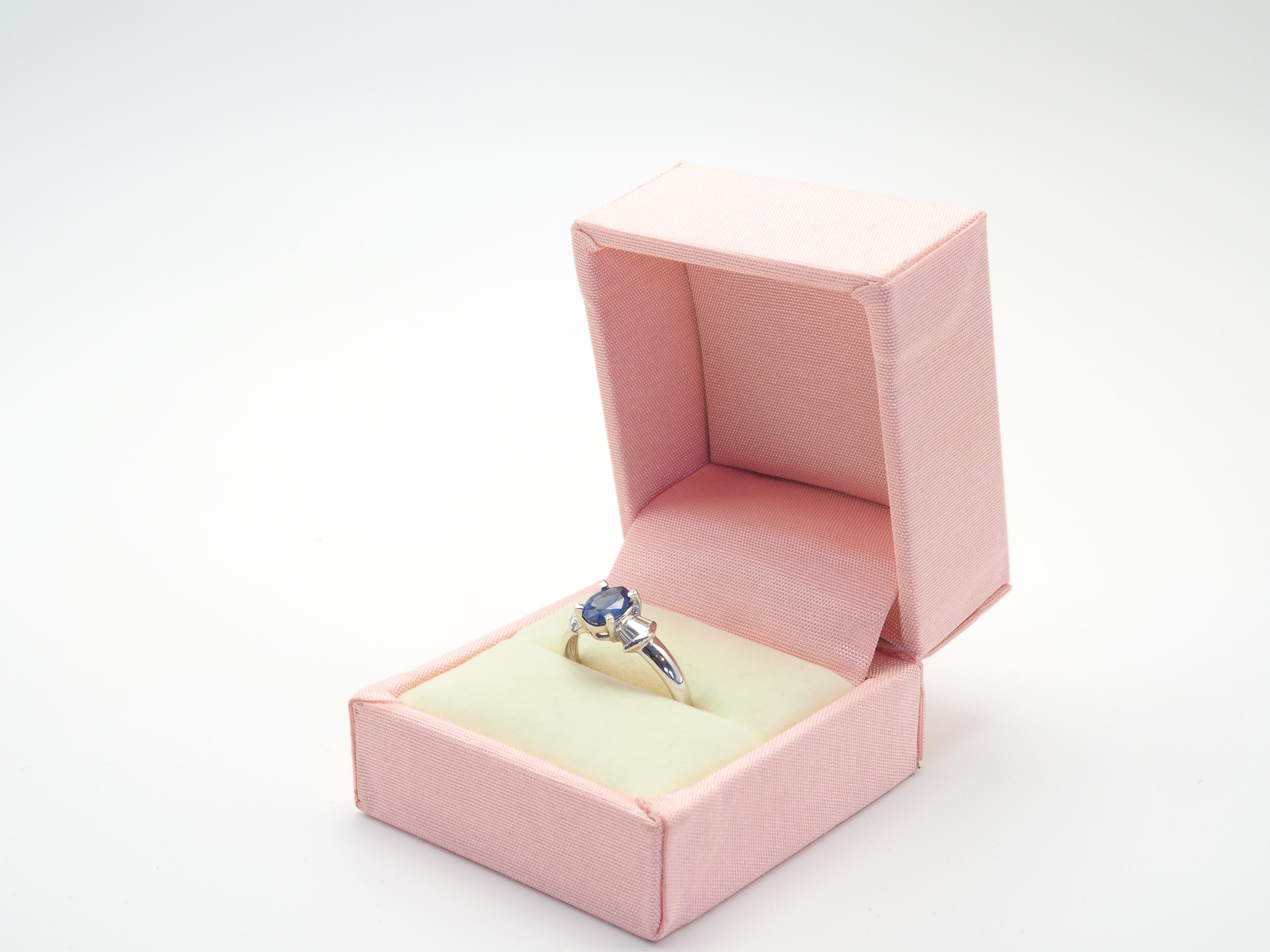 18K White Gold 0.90ct Cornflower Blue Sapphire & 0.20ct Diamond Bow Ring 4