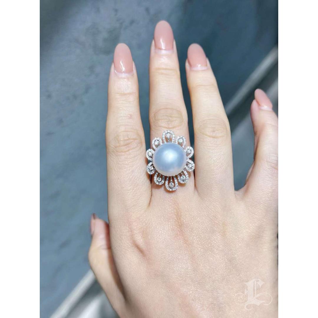 Uncut 【Vine Symphony】Aurora Bloom South Sea Pearl Diamond Cocktail Ring For Sale
