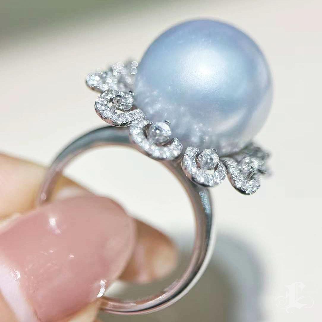 Women's 【Vine Symphony】Aurora Bloom South Sea Pearl Diamond Cocktail Ring For Sale