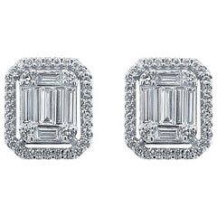 18 Karat White Gold 0.92 Carat Diamond Emerald Cluster Earrings