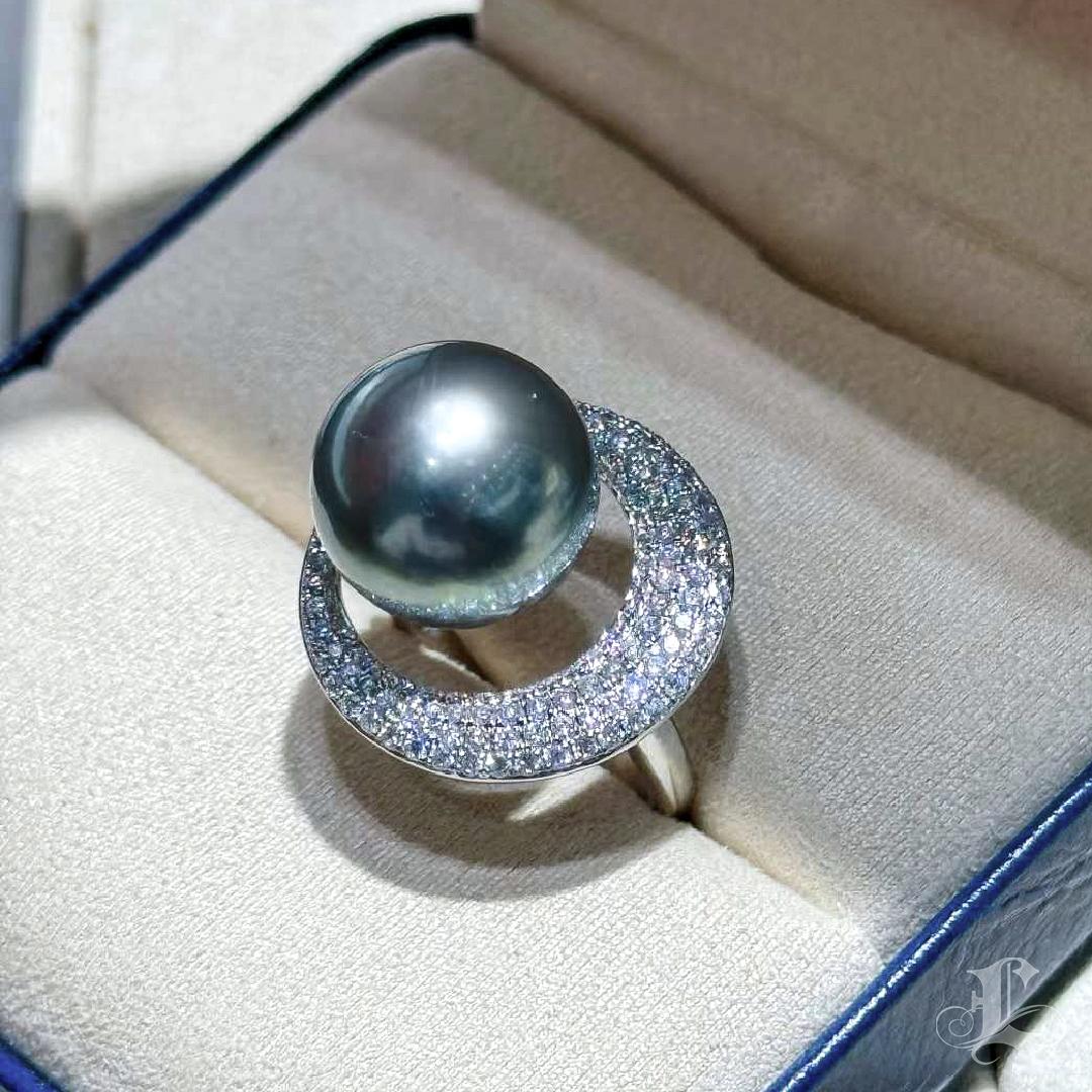 【Lustre Arc】Orbit Aurora Bague Halo Perle de Tahiti Diamant en vente 1