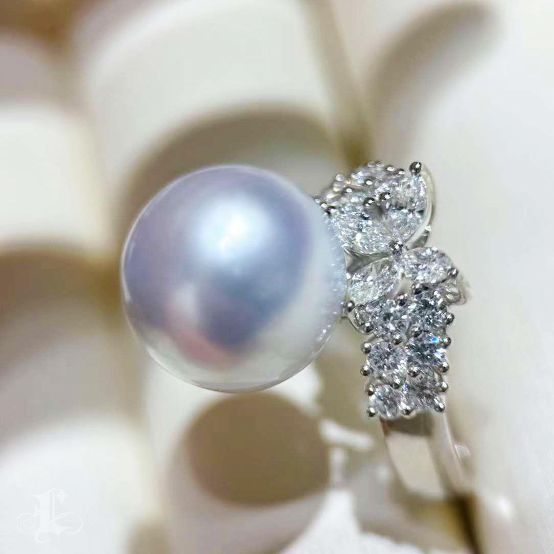 【Crown Radiance】Blossom Crown Aurora South Sea Pearl & Diamond Ring For Sale 2