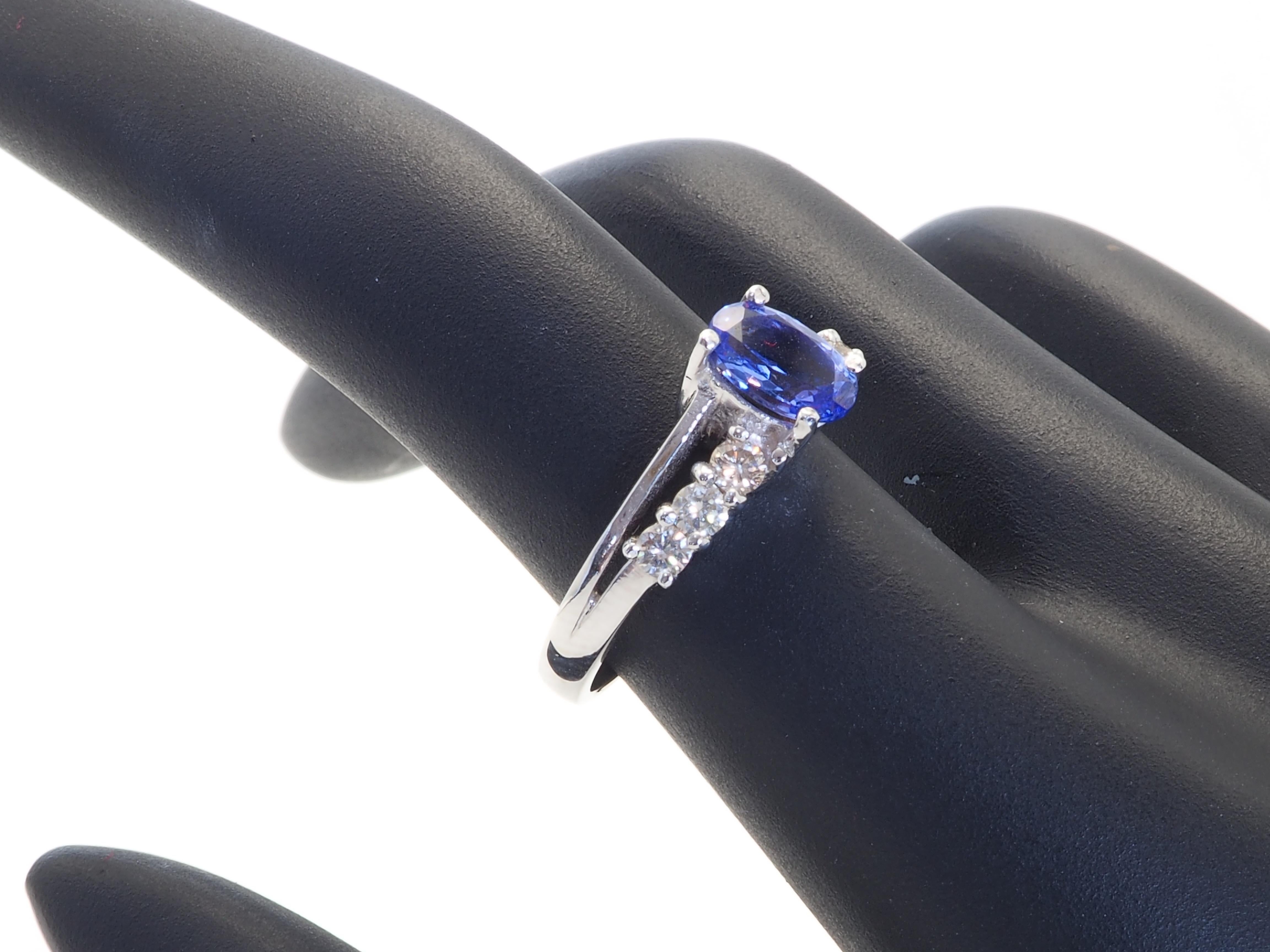 18K White Gold 0.95ct Violet Blue Tanzanite & 0.34ct Brilliant Diamond Fine Ring For Sale 3