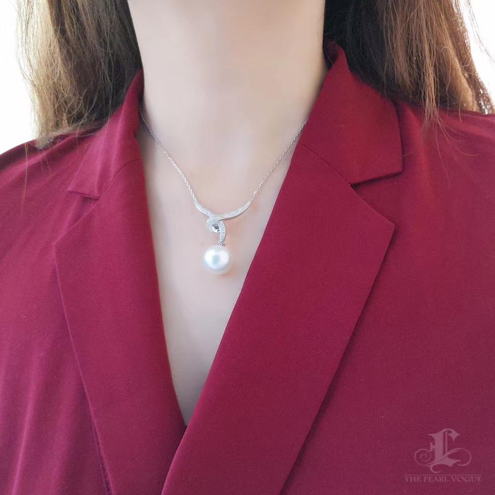 【Lustre Arc】Intertwined Grace Aurora South Sea Collar Colgante Perla en venta 4