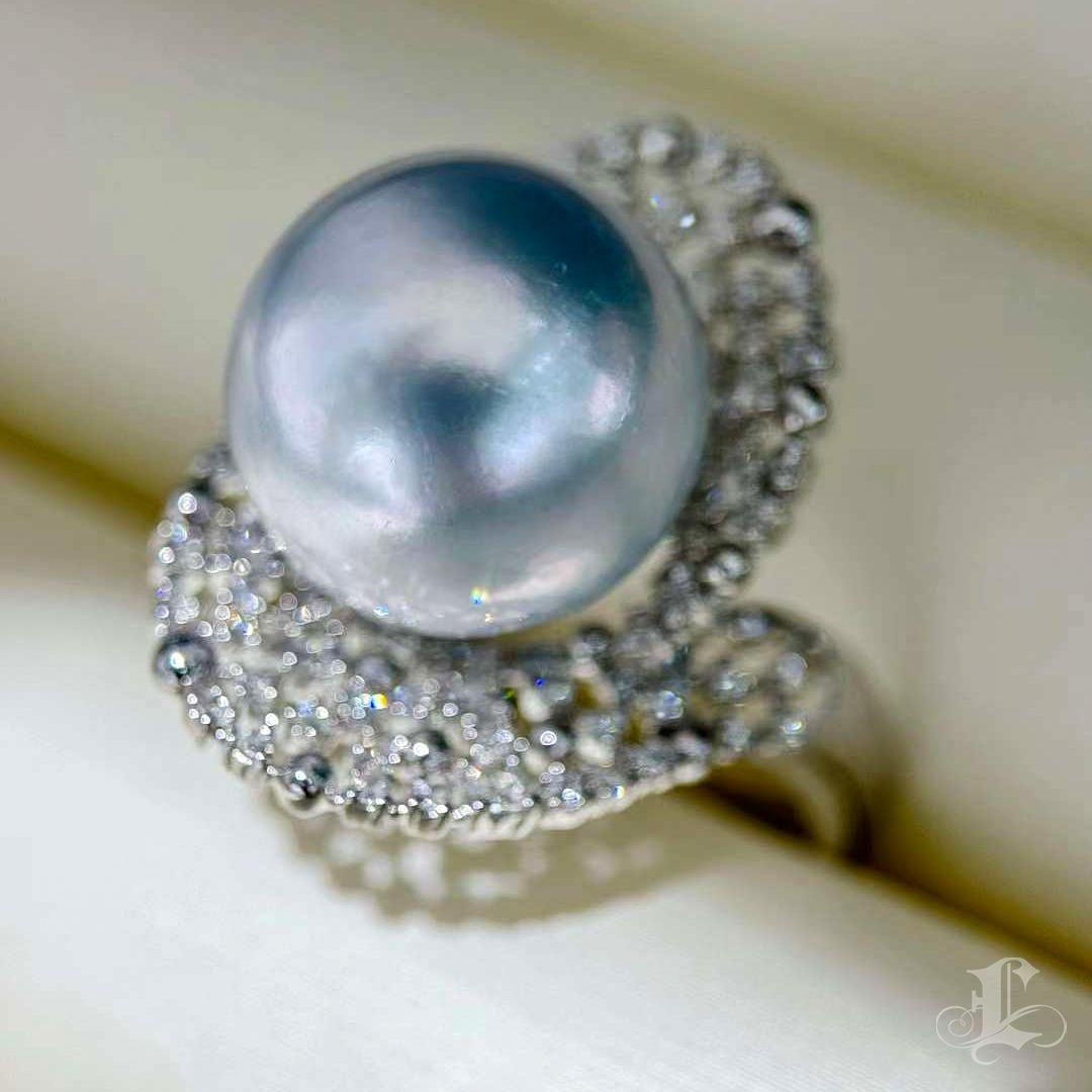 【Lustre Arc】Aurora Bloom South Sea Pearl Diamond Filigree Ring For Sale 2