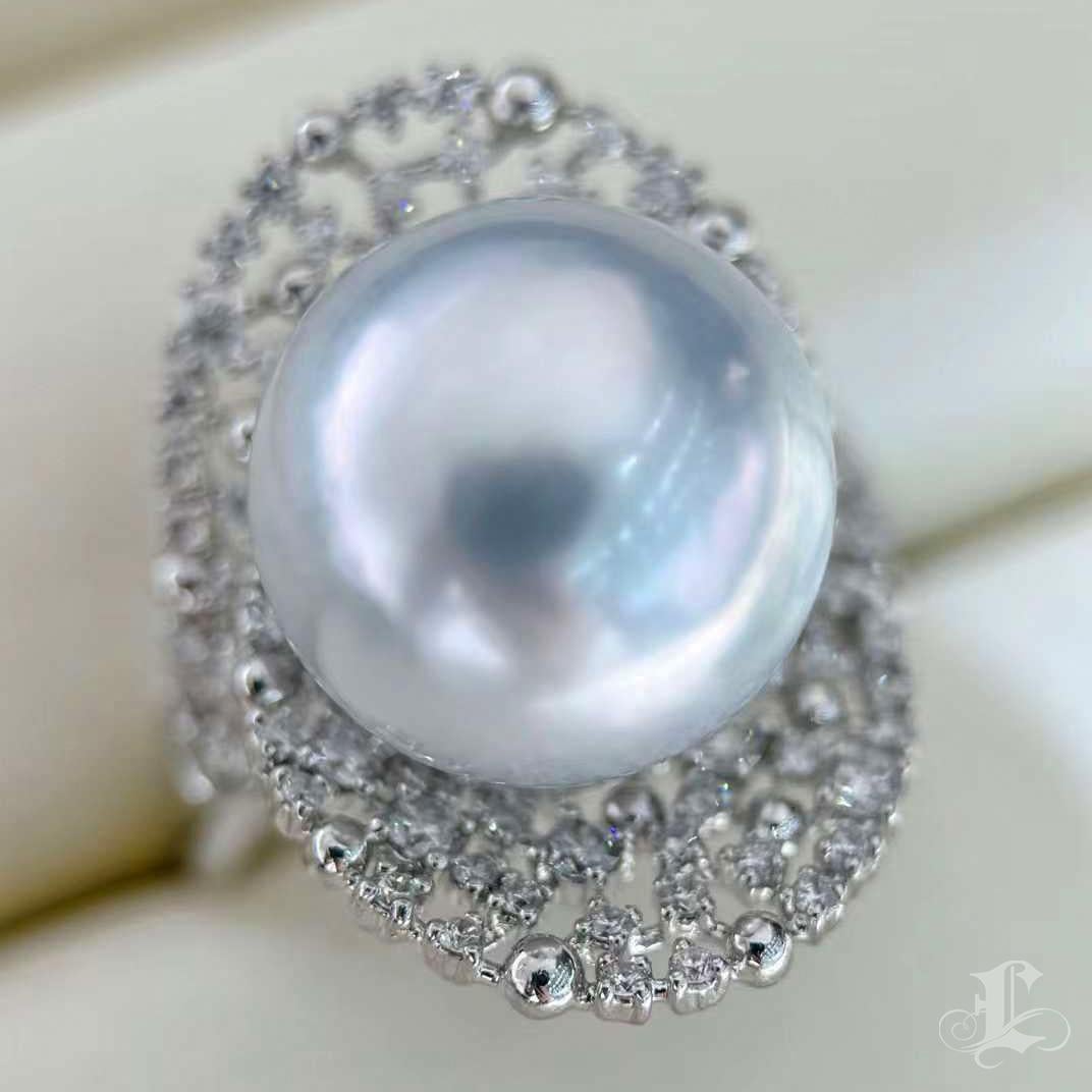 【Lustre Arc】Aurora Bloom South Sea Pearl Diamond Filigree Ring For Sale 3