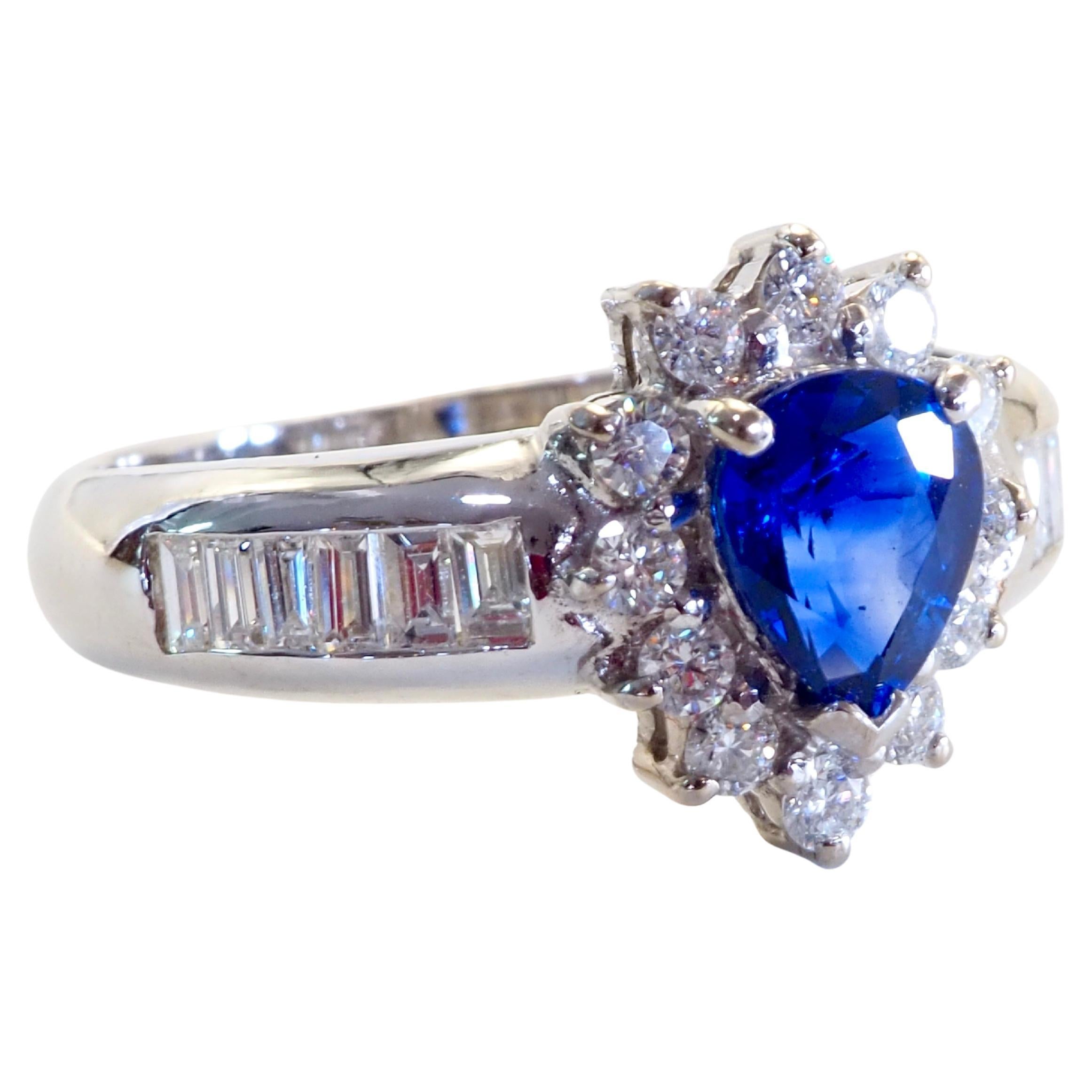 Anillo de oro blanco de 18 quilates con zafiro azul pera de 0,98 ct y diamante de 0,60 ct en Nuevo estado para la venta en เกาะสมุย, TH