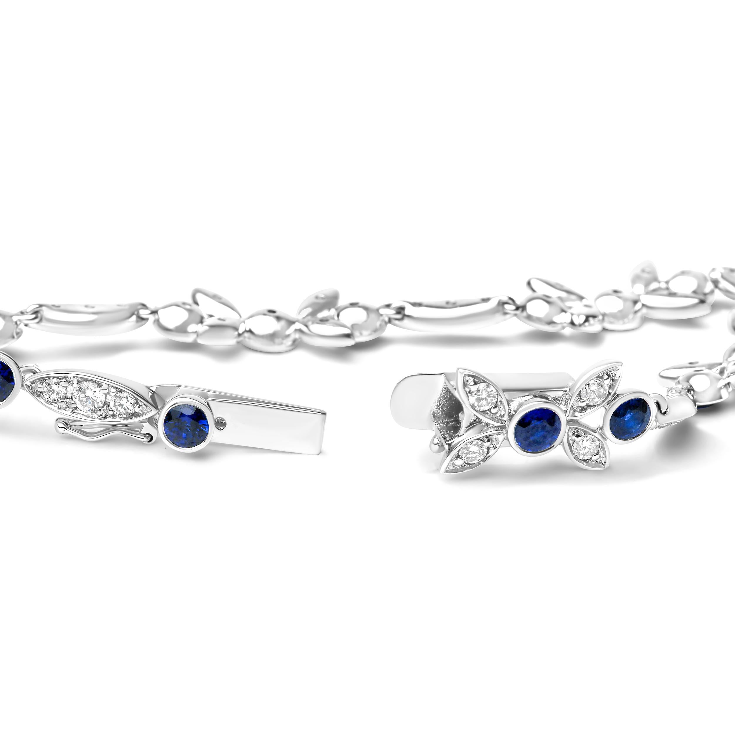 Contemporary 18K White Gold 1 3/4 Carat Diamond & Blue Sapphire Gemstone Floral Link Bracelet For Sale