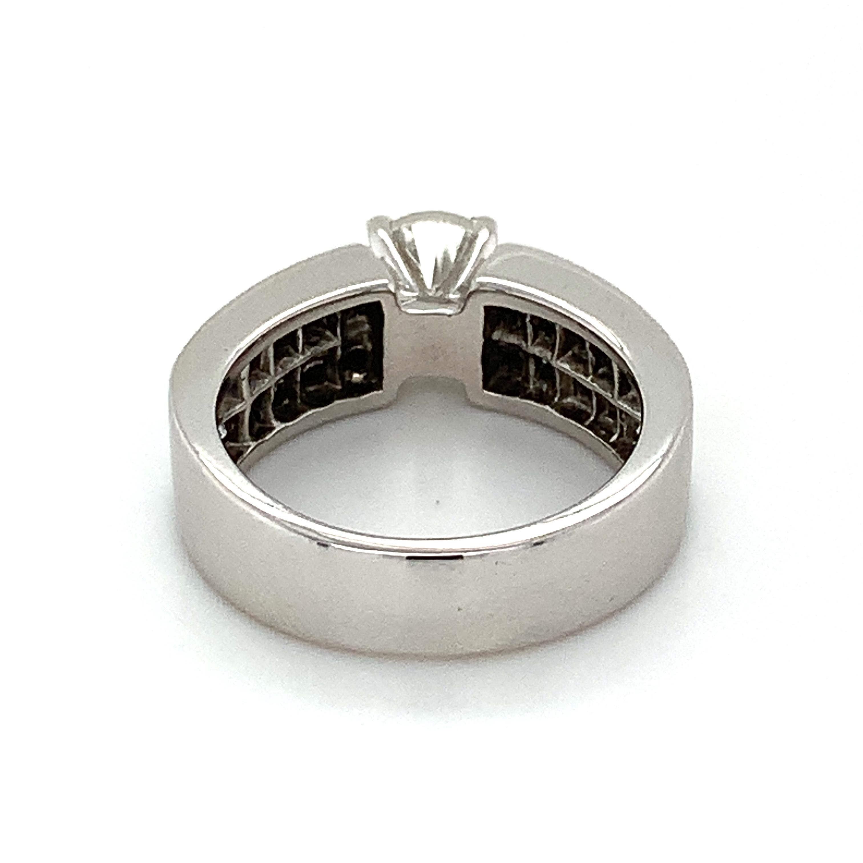 18 Karat Weißgold 1 Karat runder Diamantring mit unsichtbarem Prinzessinnenschliff 1