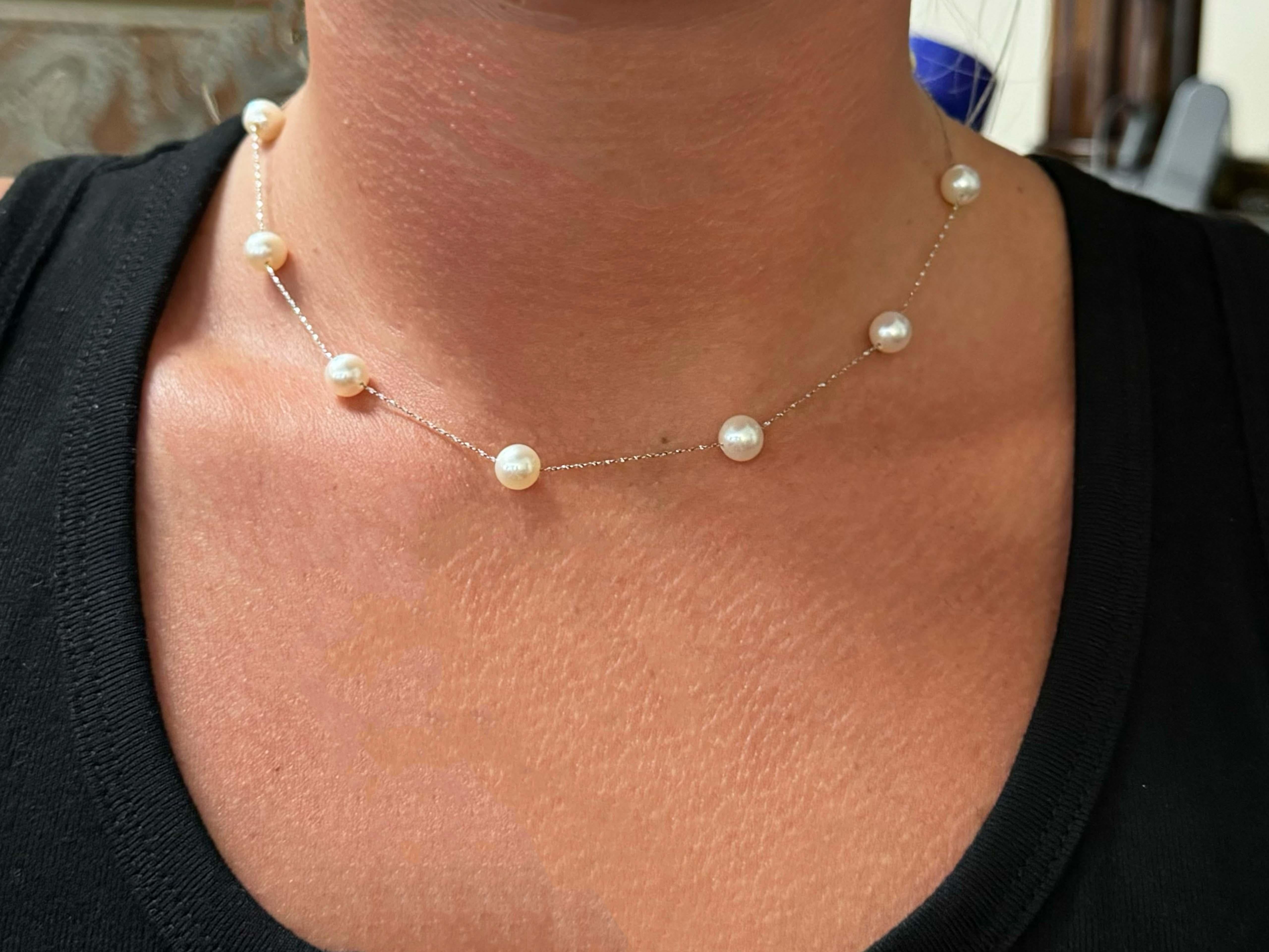 Specifiche dell'articolo:

Metallo della collana: Oro bianco 18k

Peso totale: 5,7 grammi

Lunghezza della collana: 15