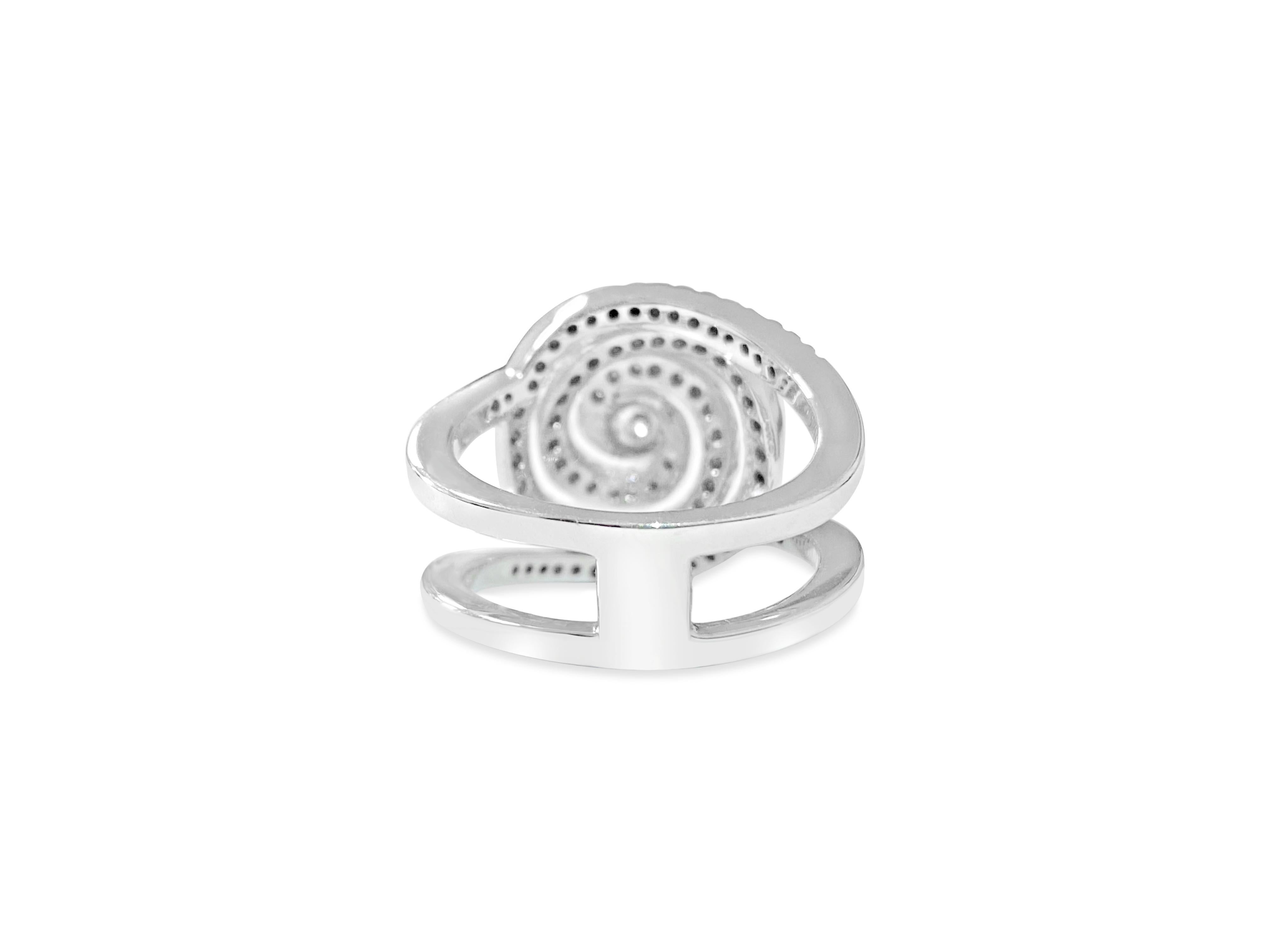 18k White Gold, 1.00ct Diamond Ring Swirl Motif In Excellent Condition For Sale In Miami, FL