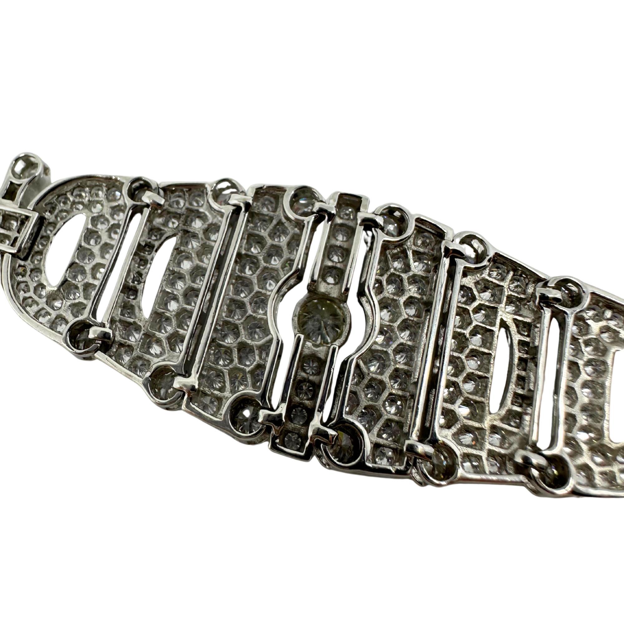 18K White Gold 10.13 Carat Diamond Bracelet - 8 inches For Sale 4