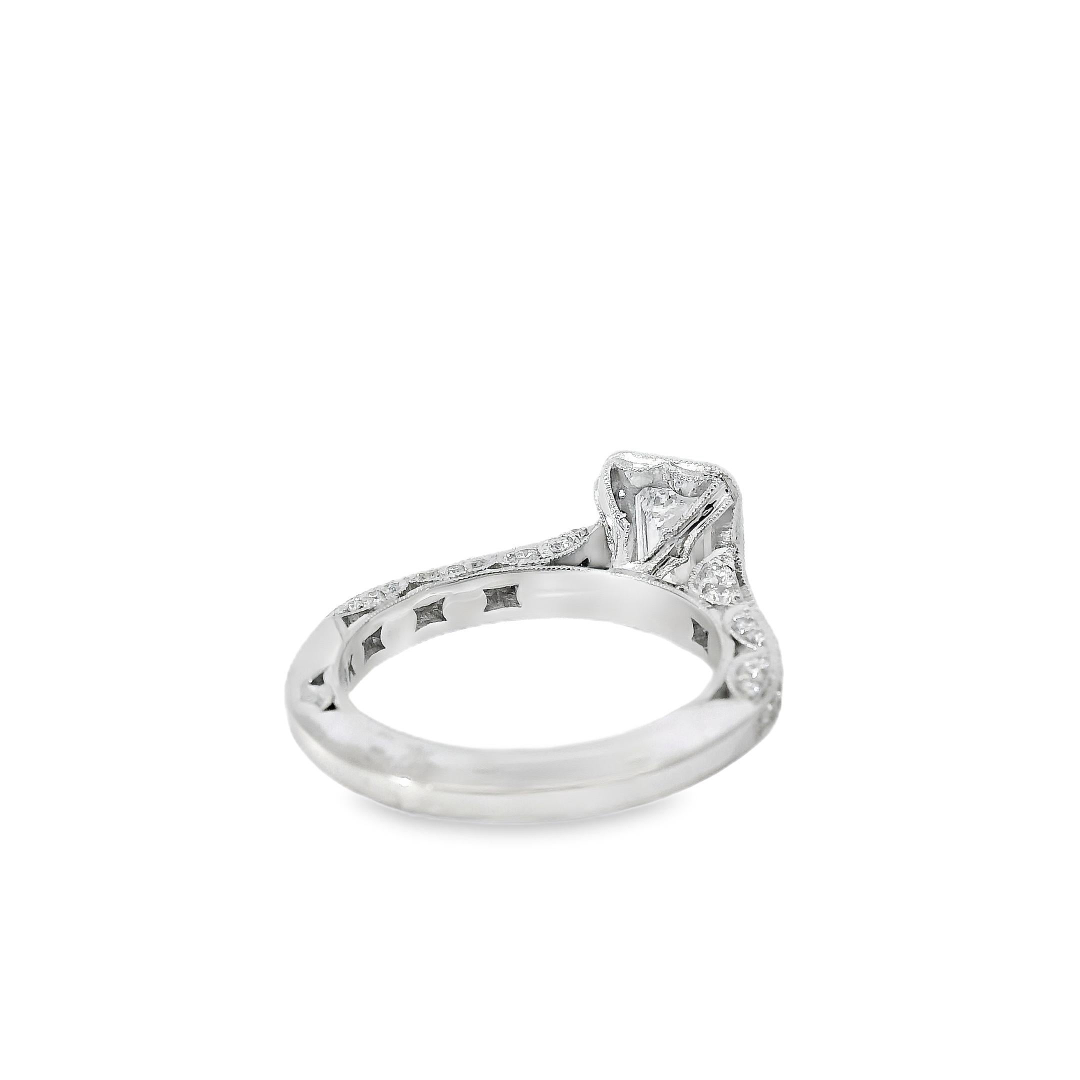 Anillo de compromiso de oro blanco de 18k con diamante natural de talla marquesa de 1,01 ct en venta 7