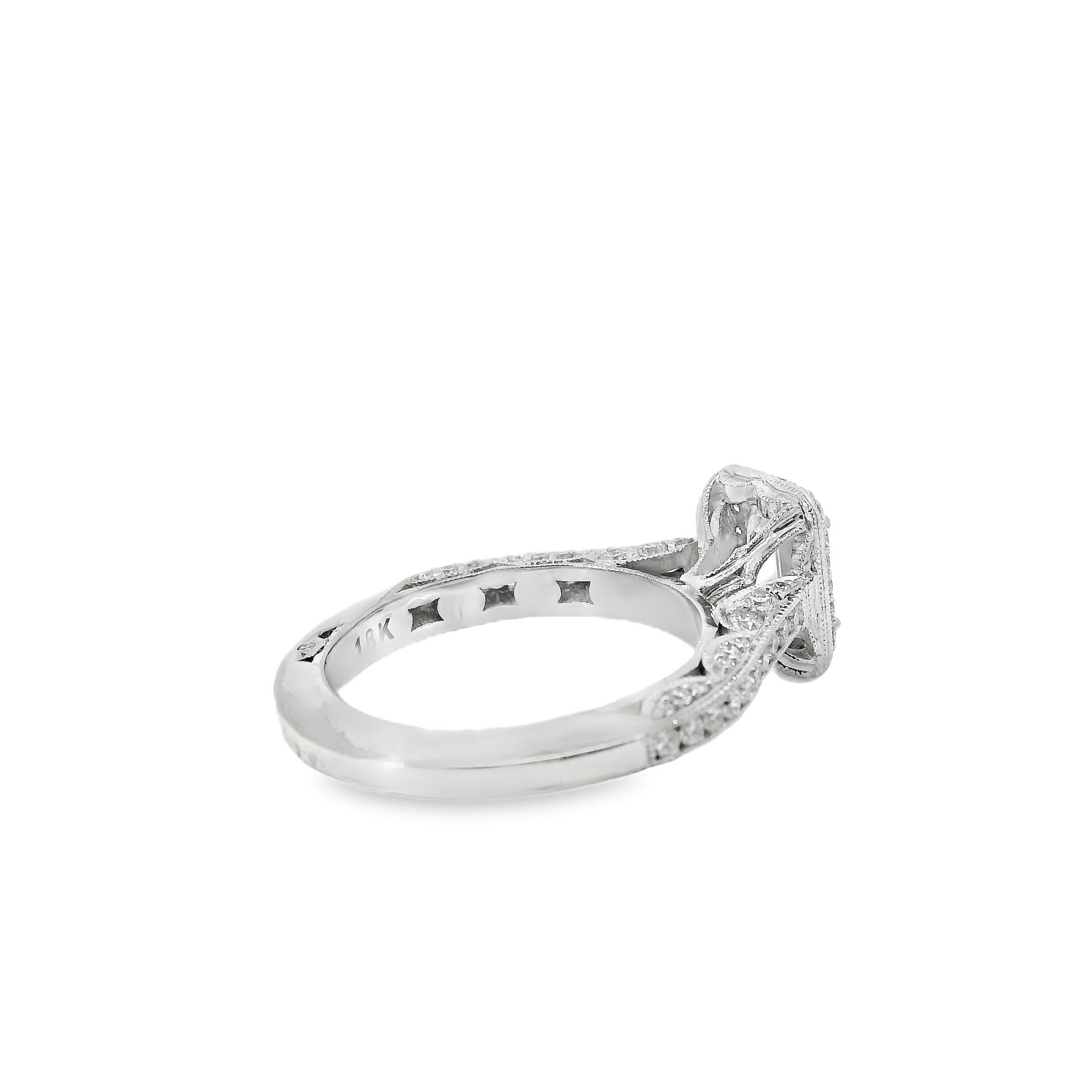 Anillo de compromiso de oro blanco de 18k con diamante natural de talla marquesa de 1,01 ct en venta 9