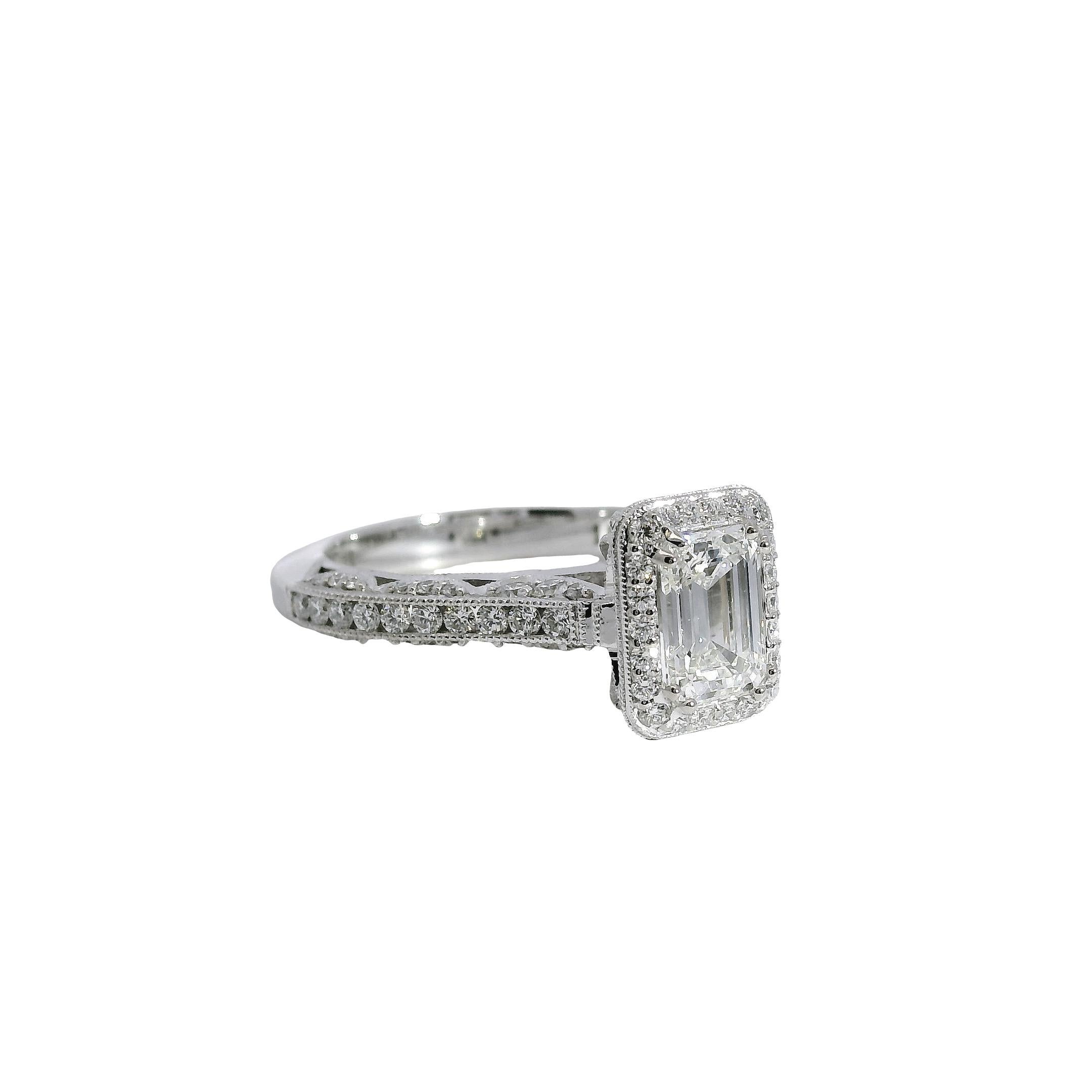 Anillo de compromiso de oro blanco de 18k con diamante natural de talla marquesa de 1,01 ct en venta 15