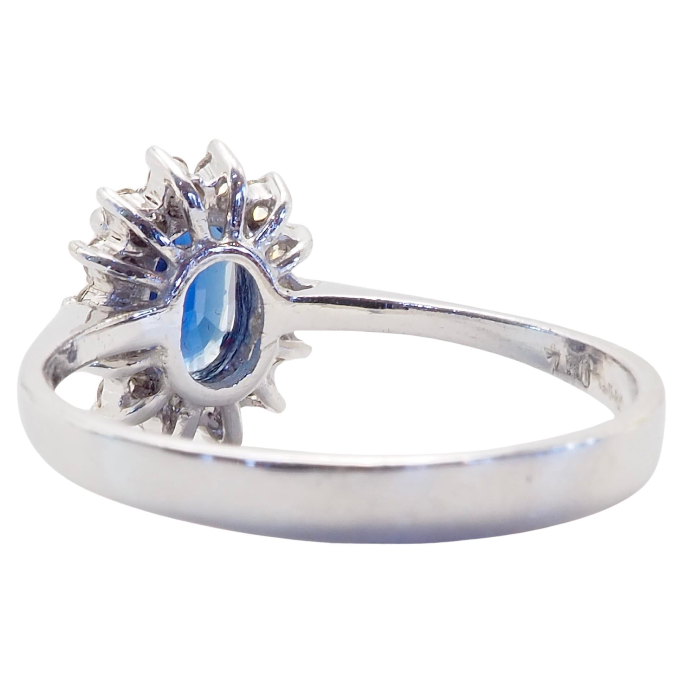 18K White Gold 1.01ct Oval Blue Sapphire & 0.20ct Diamond Fine Sunburst Ring In New Condition For Sale In เกาะสมุย, TH