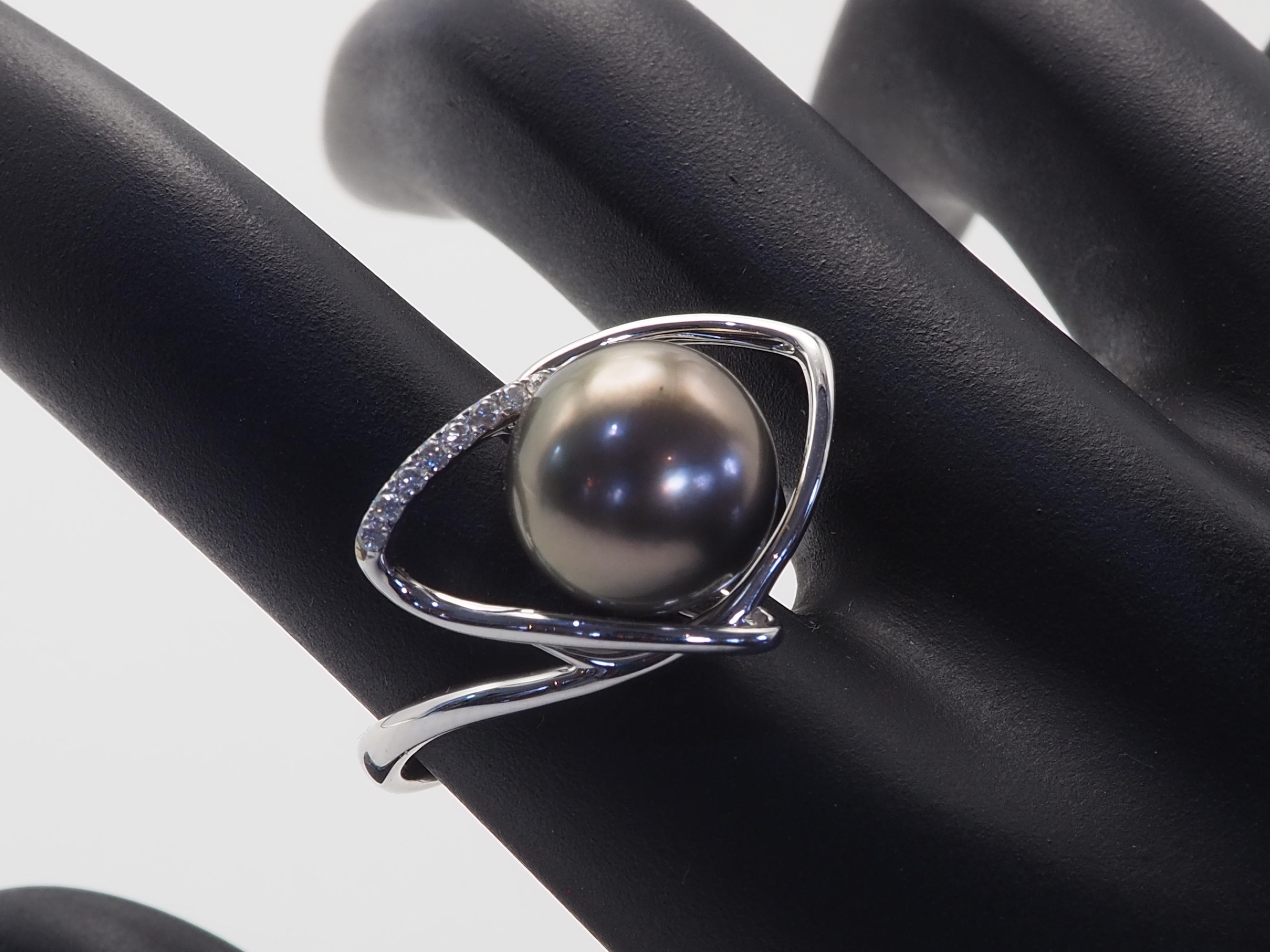 18K White Gold 10.2mm Tahiti Pearl & 0.08ct Diamonds Sculptural Ring For Sale 5